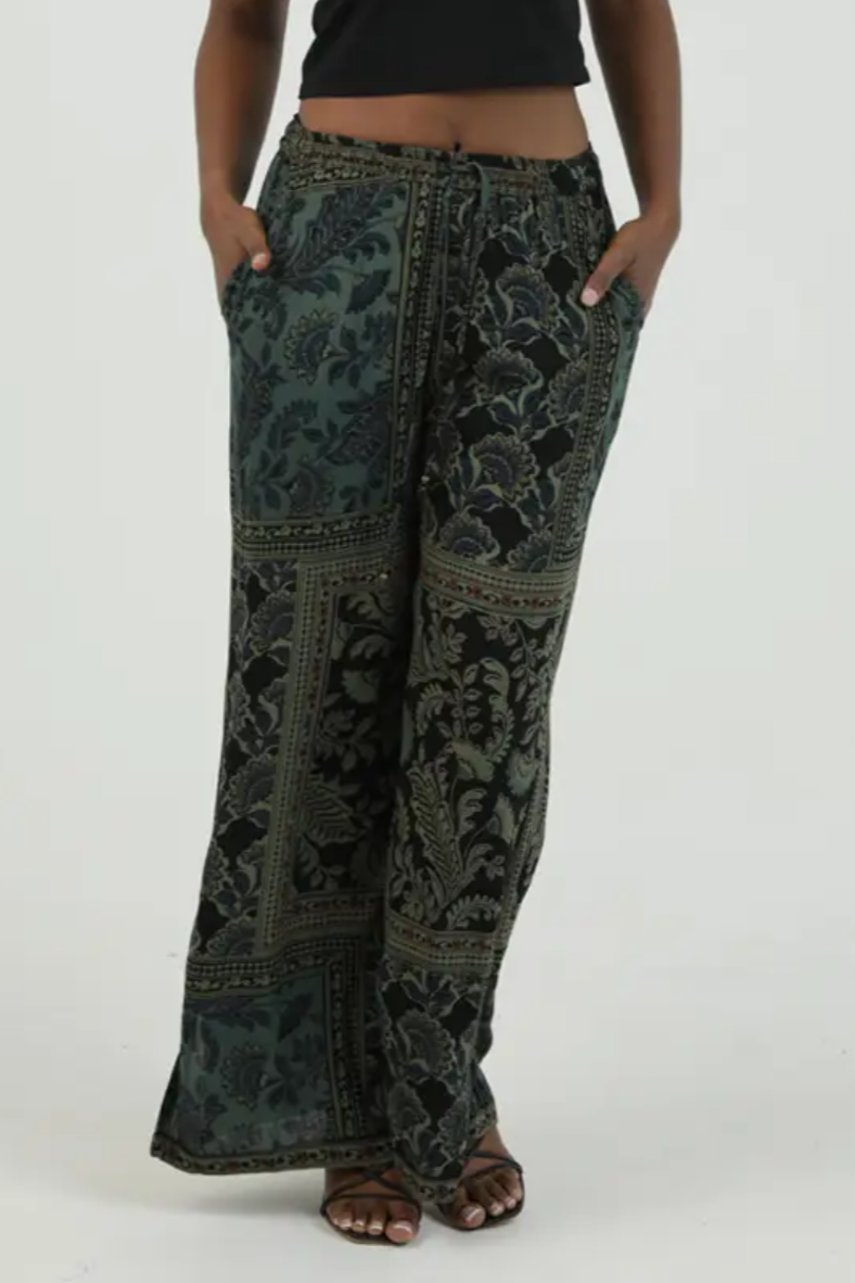 •CAROLINE• patchwork floral pants