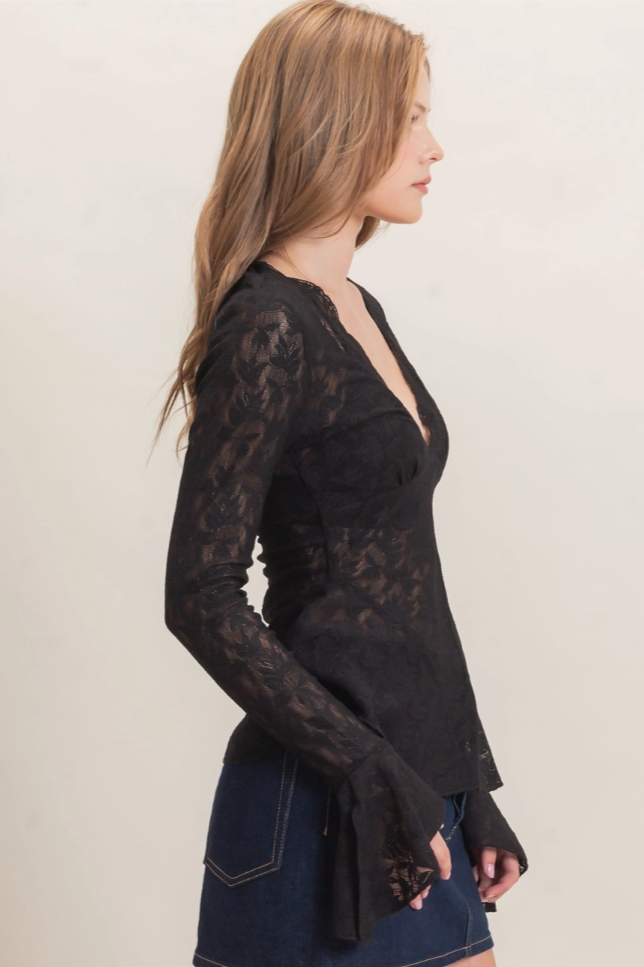 •ESMERALDA - BLACK• long bell sleeve lace top