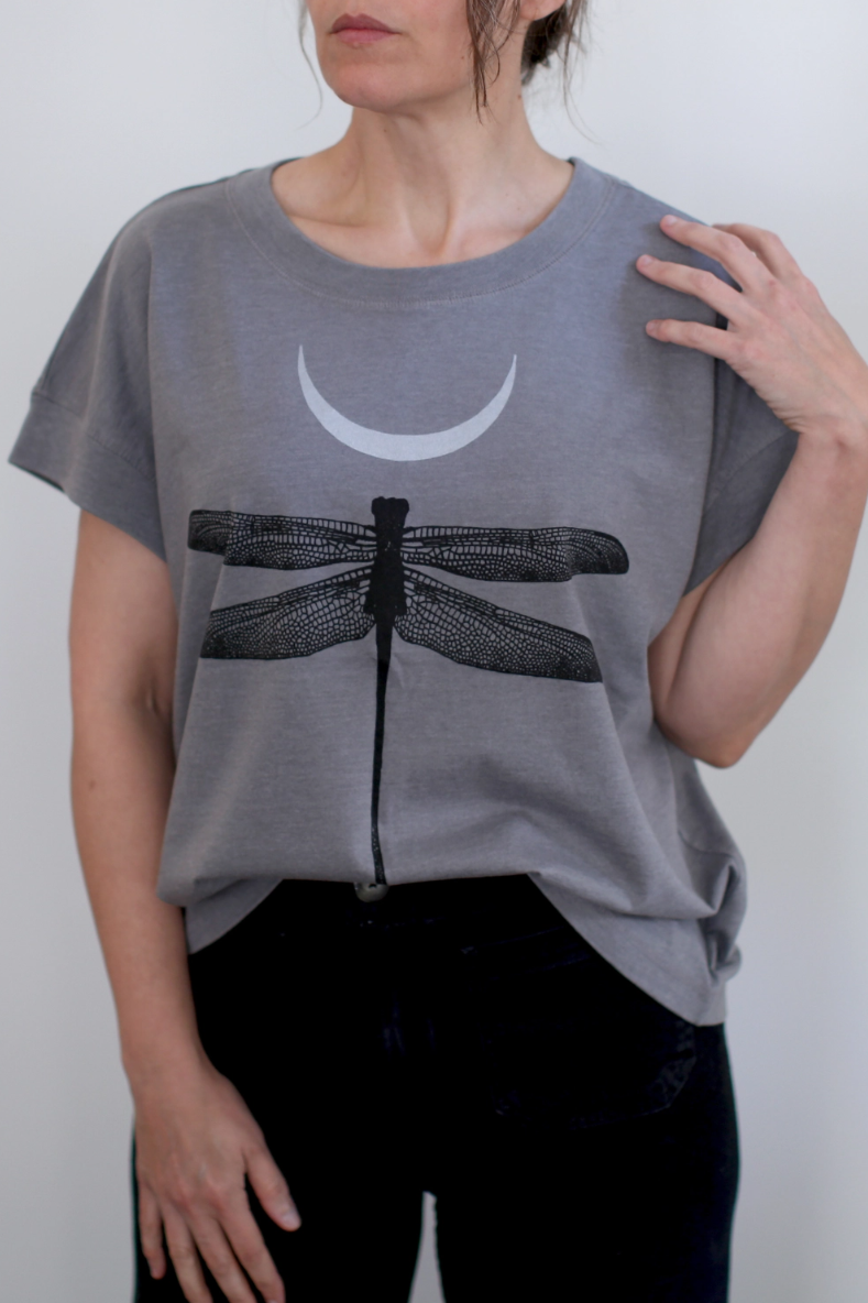 •DRAGONFLY CRESCENT• cotton blend boxy tee (USA)