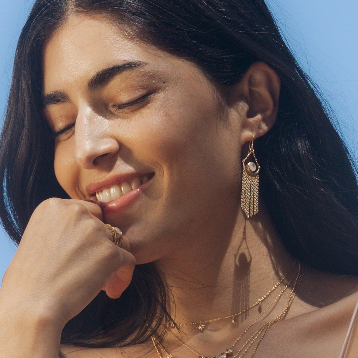 •CASCADE OF STARLIGHT• rainbow moonstone + gold dangle earrings