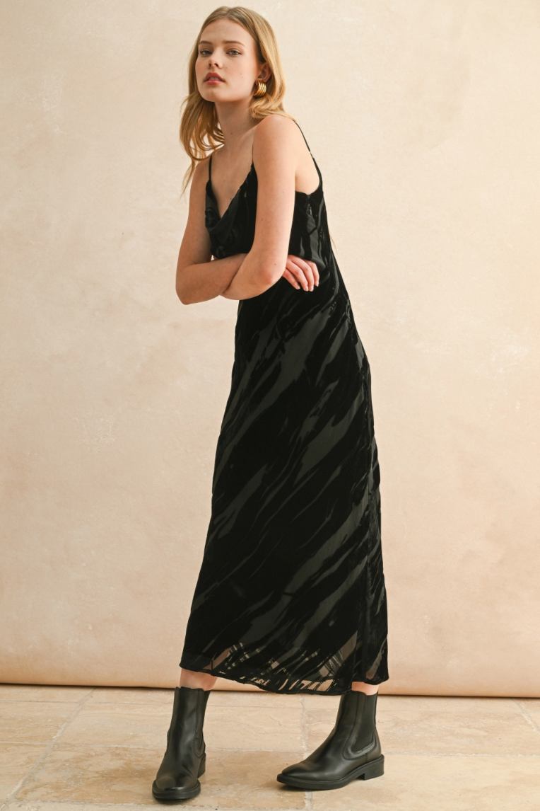 •MORTICIA• burned velvet midaxi dress