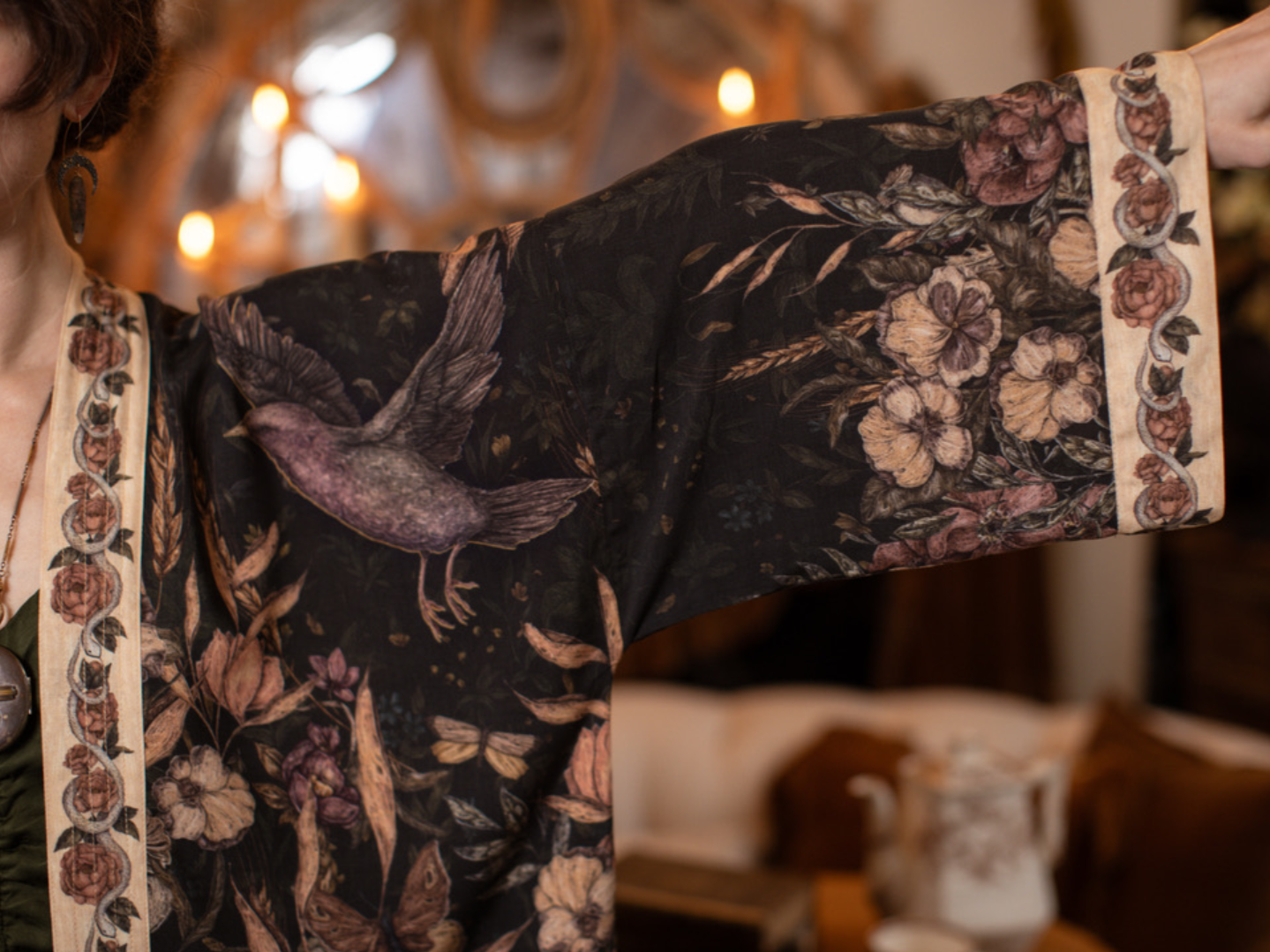 •MOMENTO• cropped bamboo cardigan