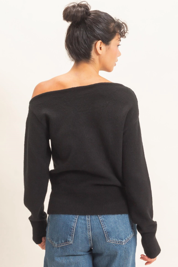 •LESLIE - BLACK• sunny shoulder long sleeve sweater