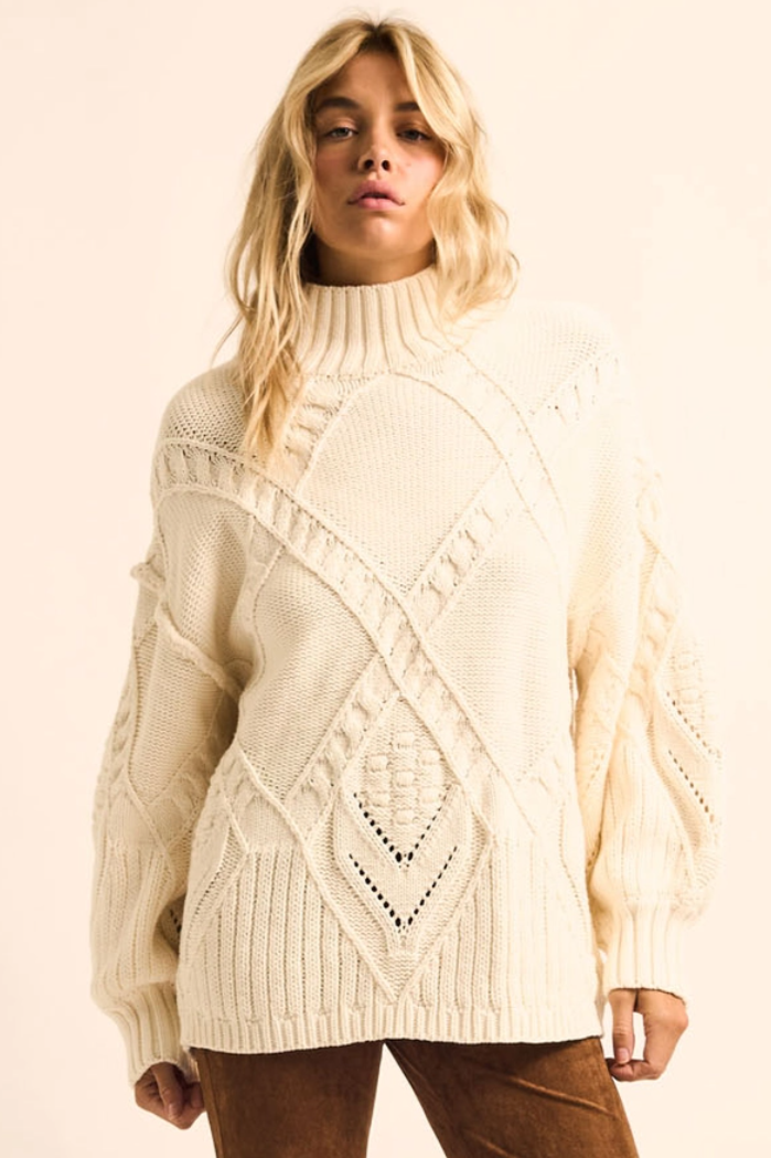 •WYNN• cotton blend crisscross cable knit sweater