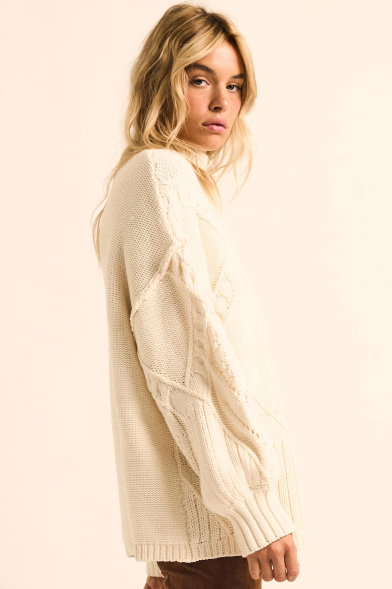 •WYNN• cotton blend crisscross cable knit sweater