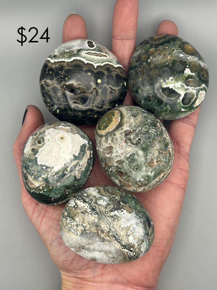 •OCEAN JASPER 🜄• palm stone