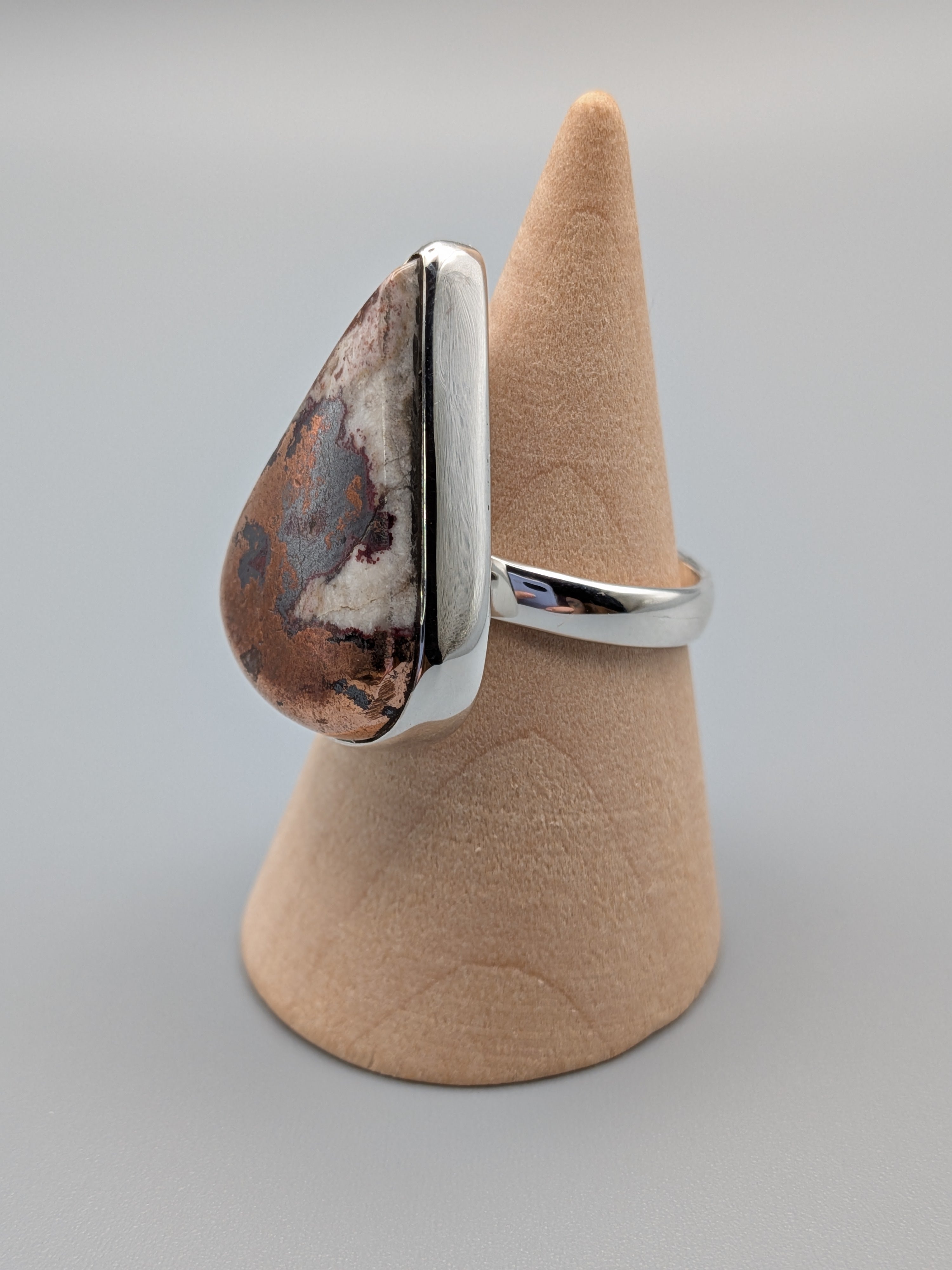 •COPPER IN MATRIX - TEARDROP• simple bezel silver ring (size 8)
