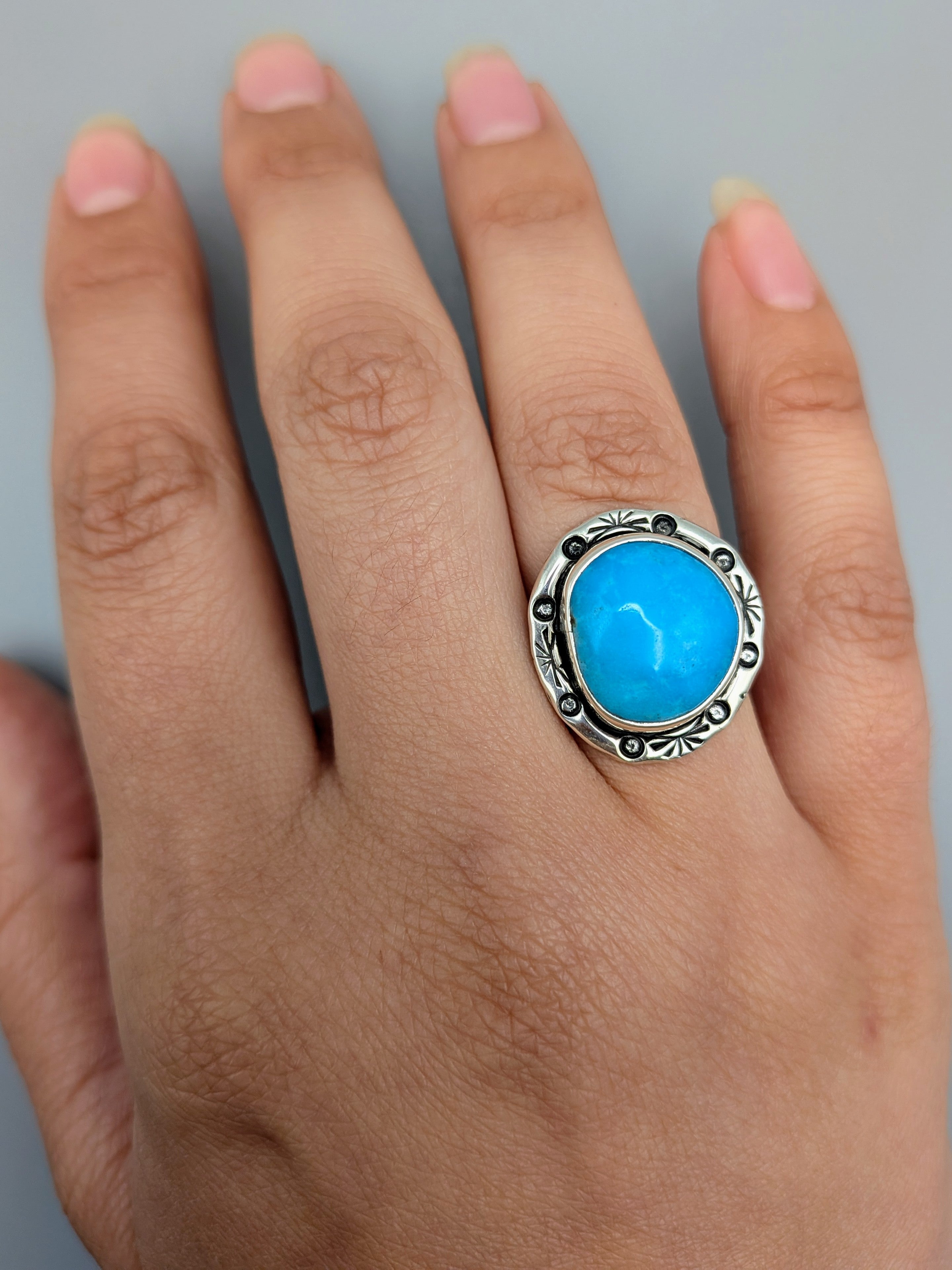 •KINGMAN TURQUOISE - SHÁ• Navajo silver ring (size 7)