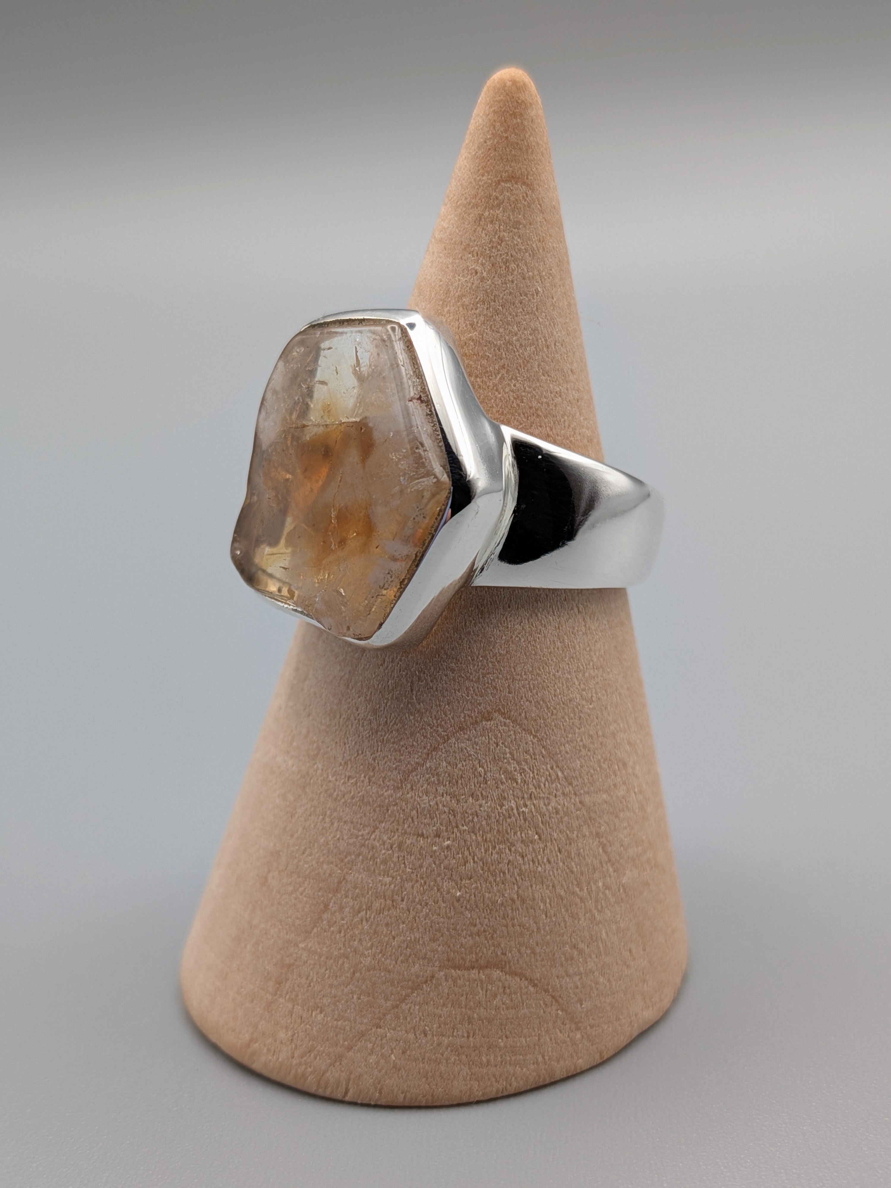 •CITRINE - FREEFORM• tapered band silver ring (size 7)