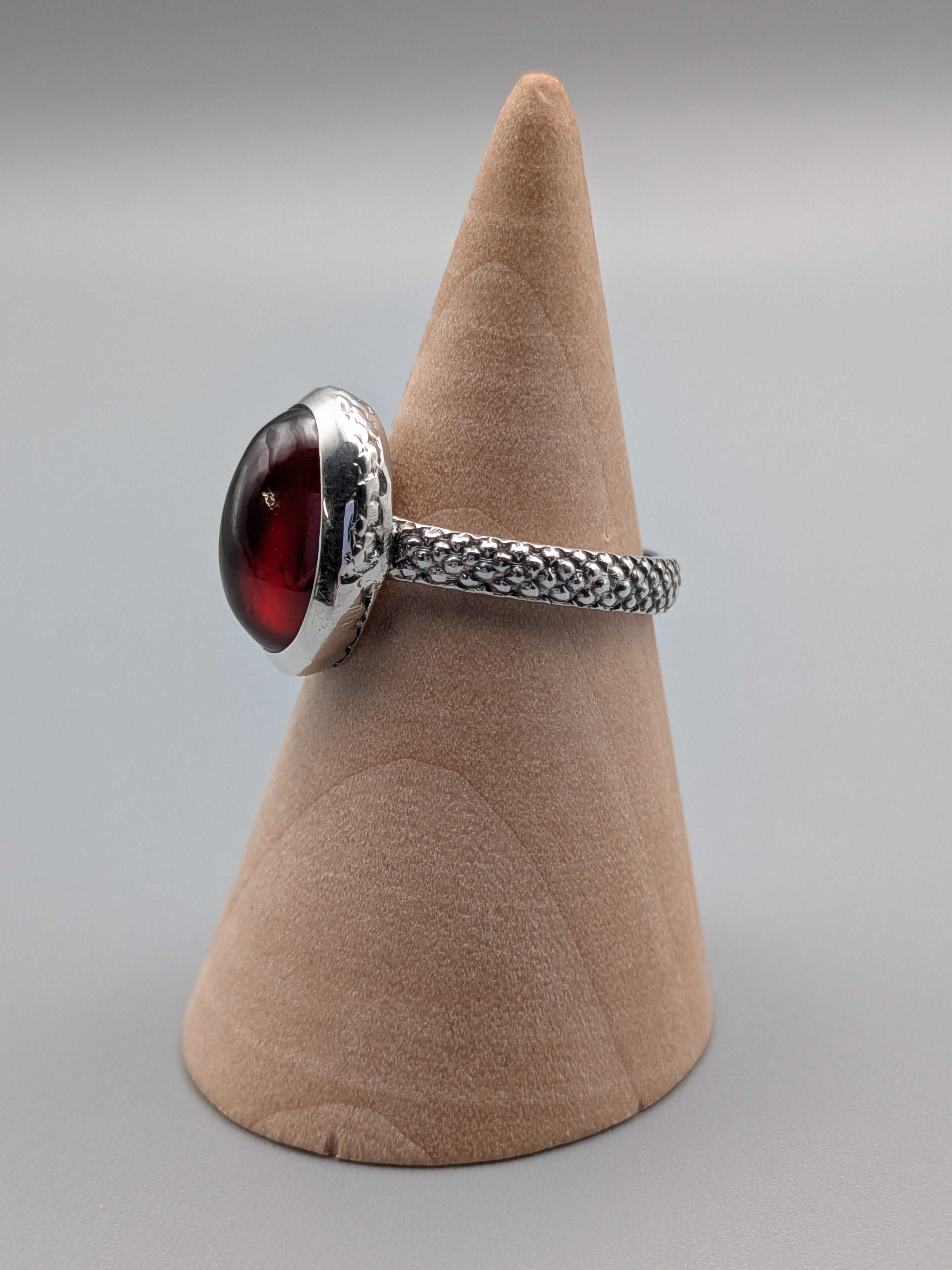 •HESSONITE GARNET - SNAKE BAND• beveled bezel silver ring (various sizes)