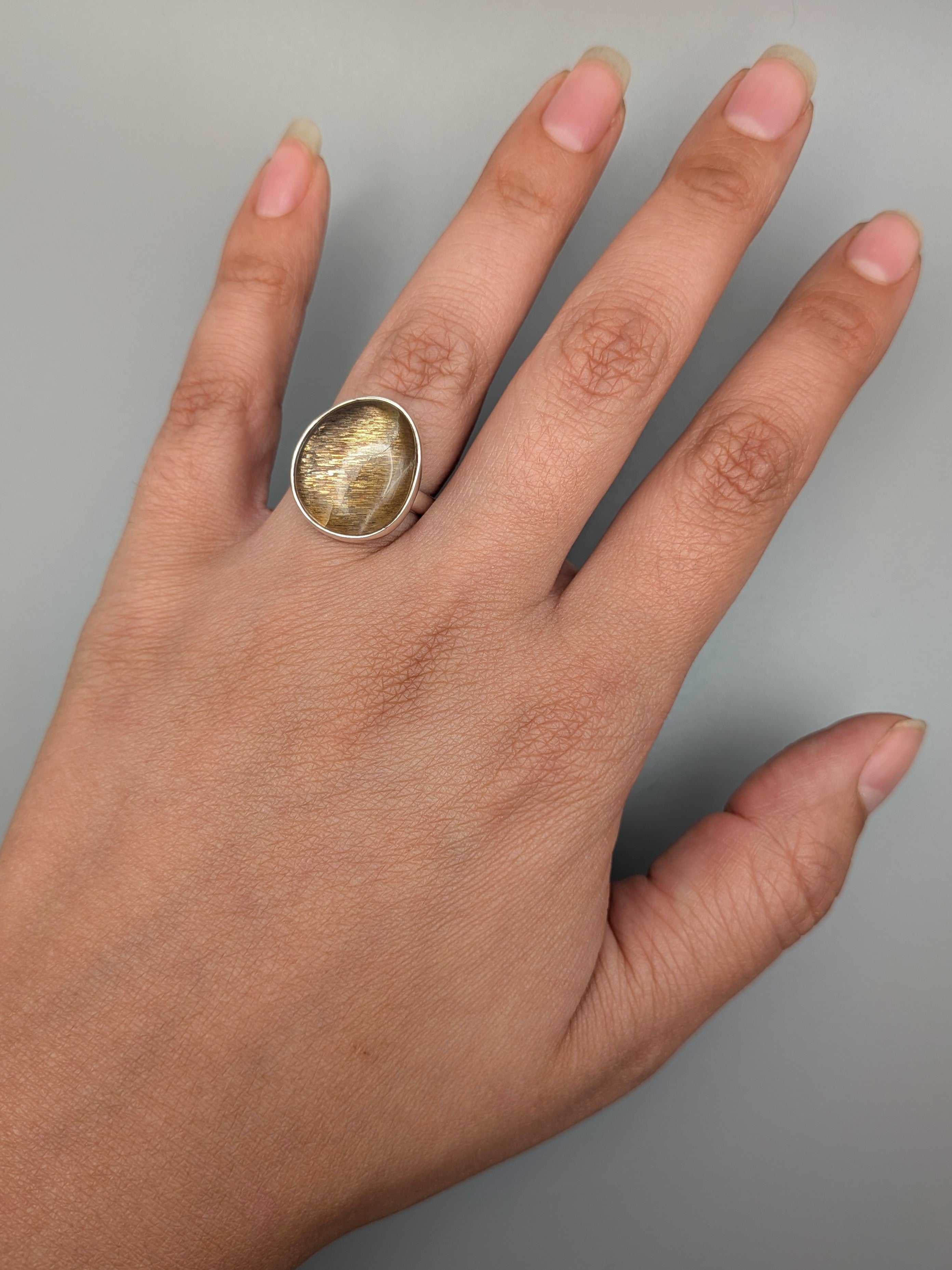 •SUN/MOONSTONE - OVAL• simple bezel silver ring (size 7)
