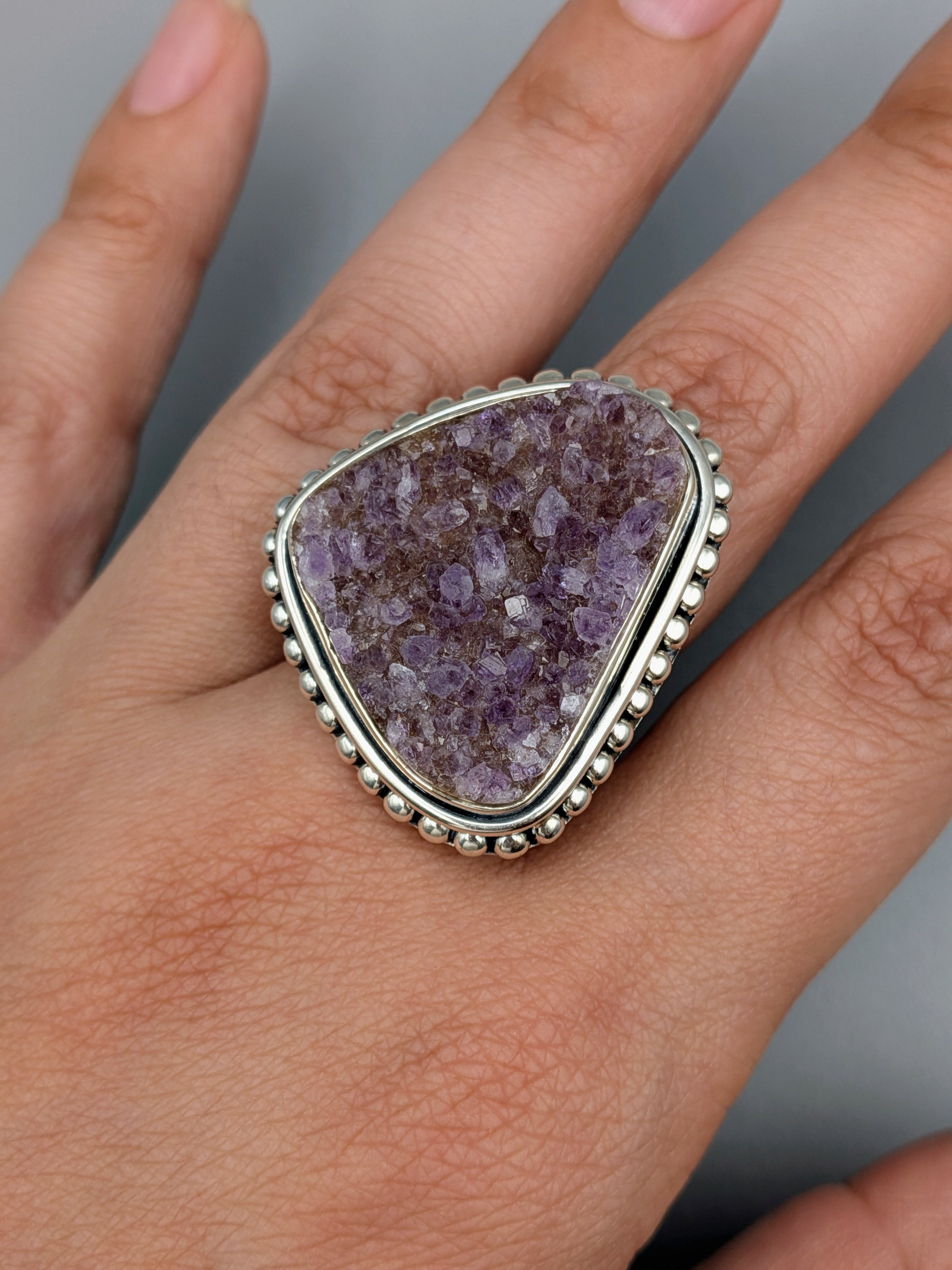 •AMETHYST DRUZY - FREEFORM• dotted bezel silver ring (size 7.75)