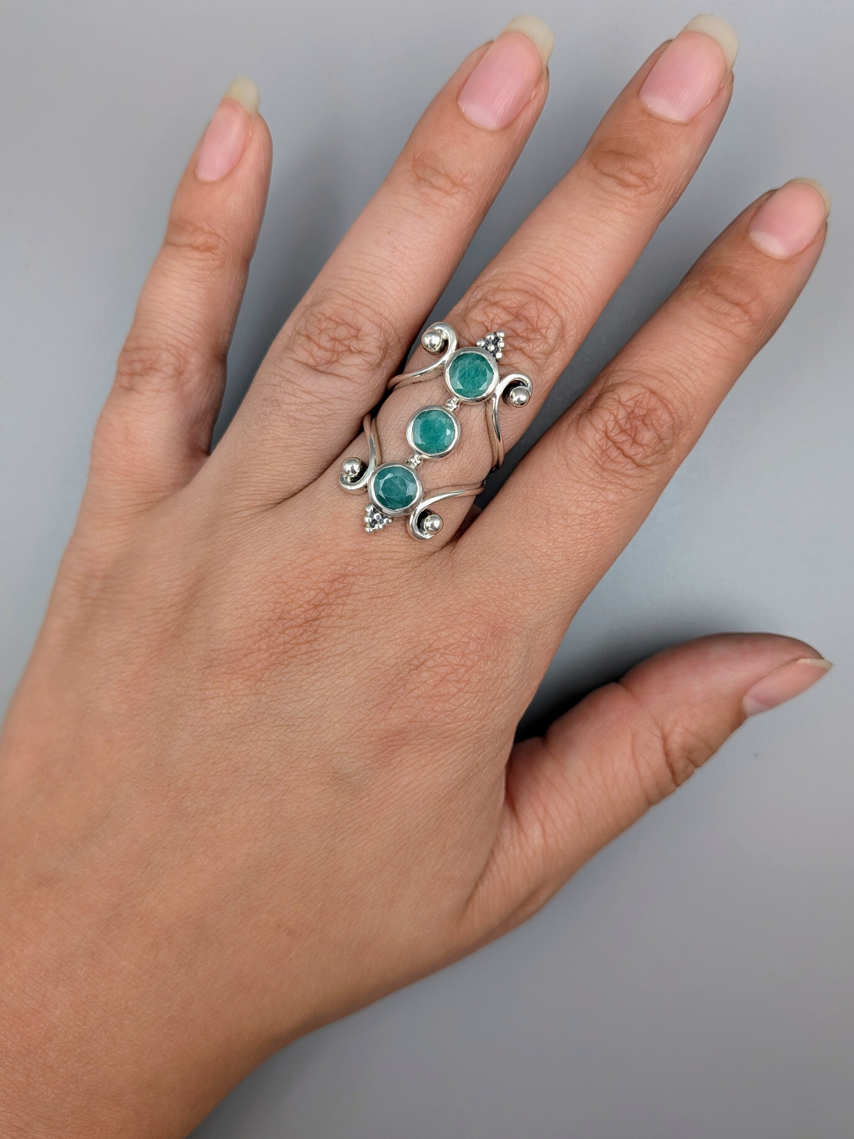 •EMERALD - GALADRIEL• decorative band silver ring (various sizes)