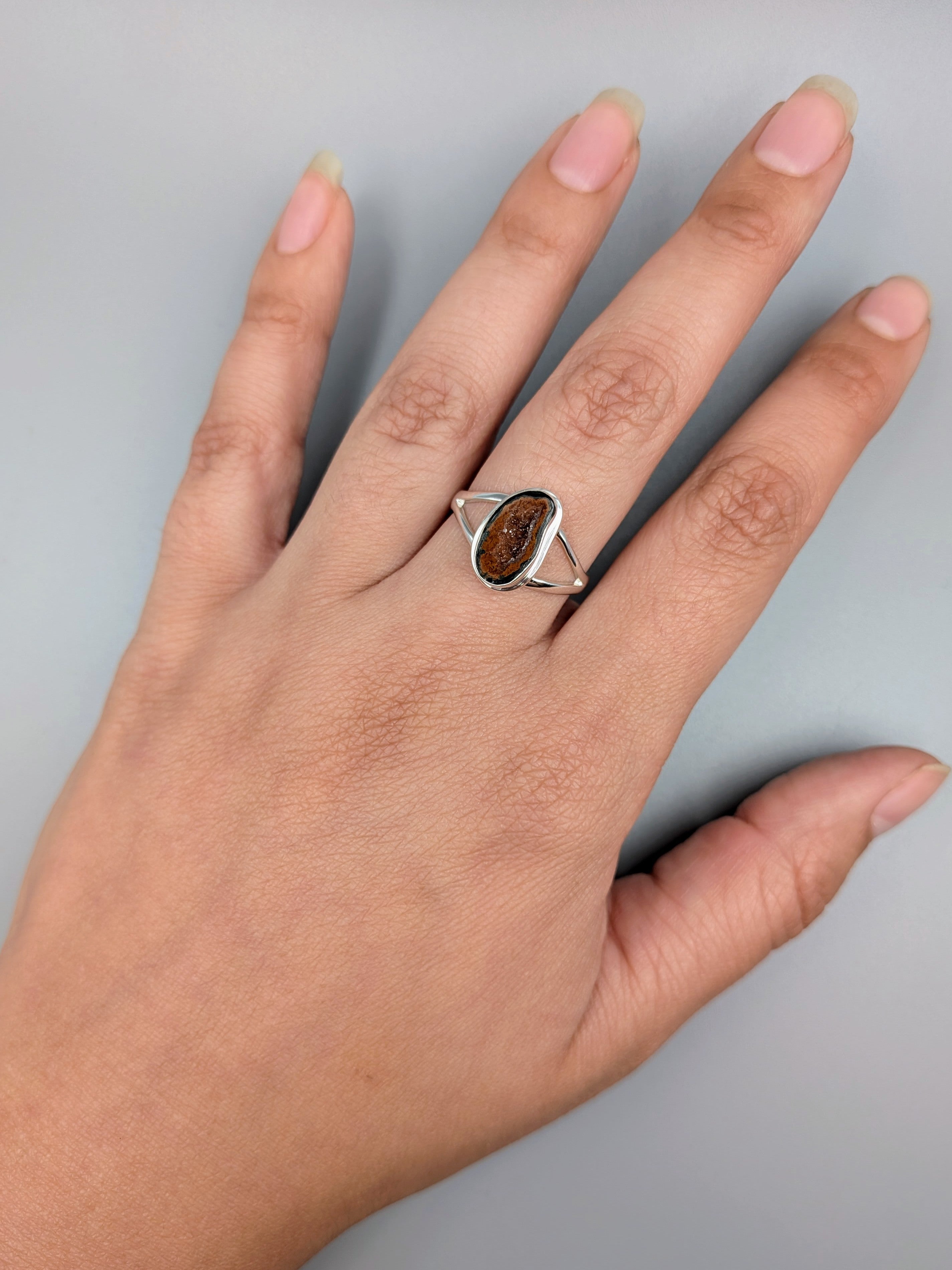 •COCONUT DRUZY - FREEFORM• split band silver ring (size 9)