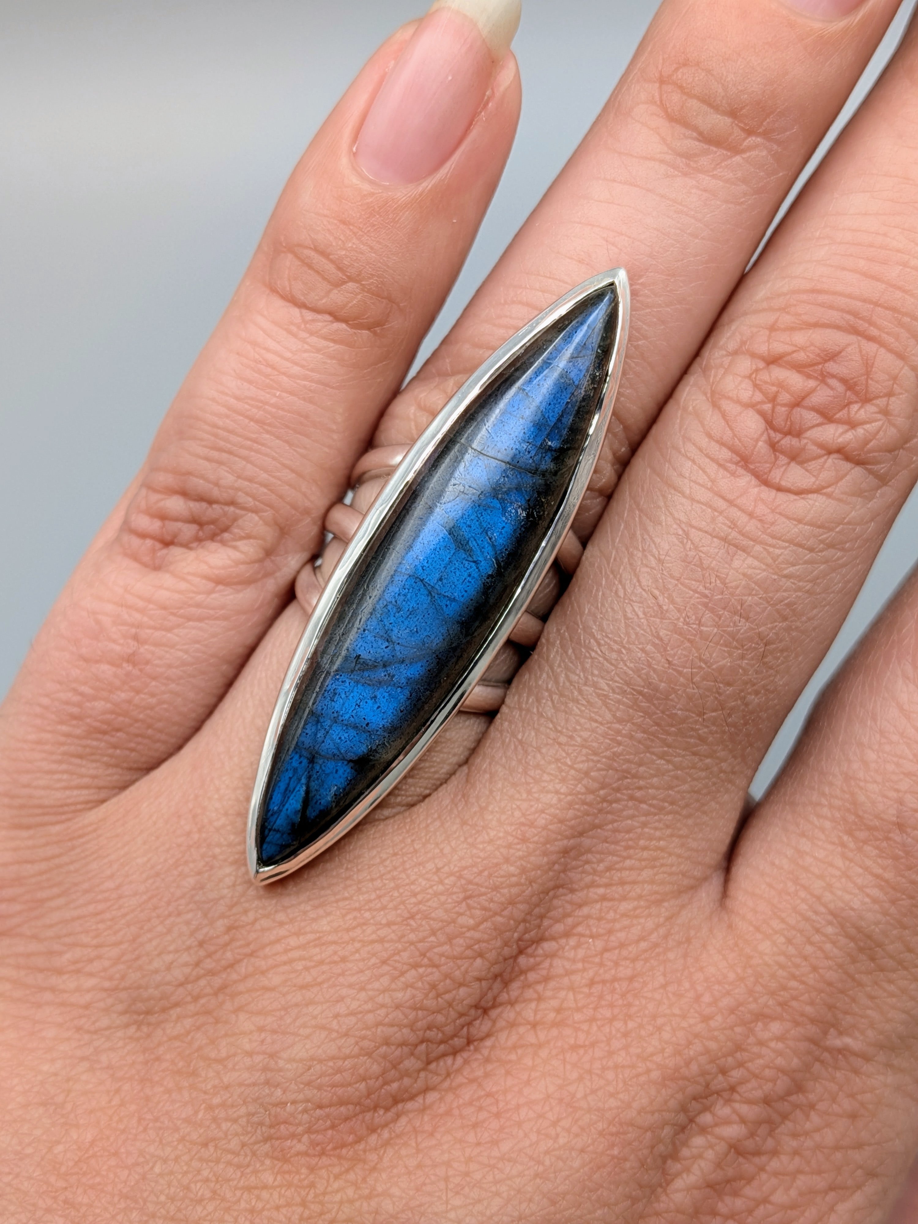 •LABRADORITE - DEEP MARQUISE• split band silver ring (various sizes)