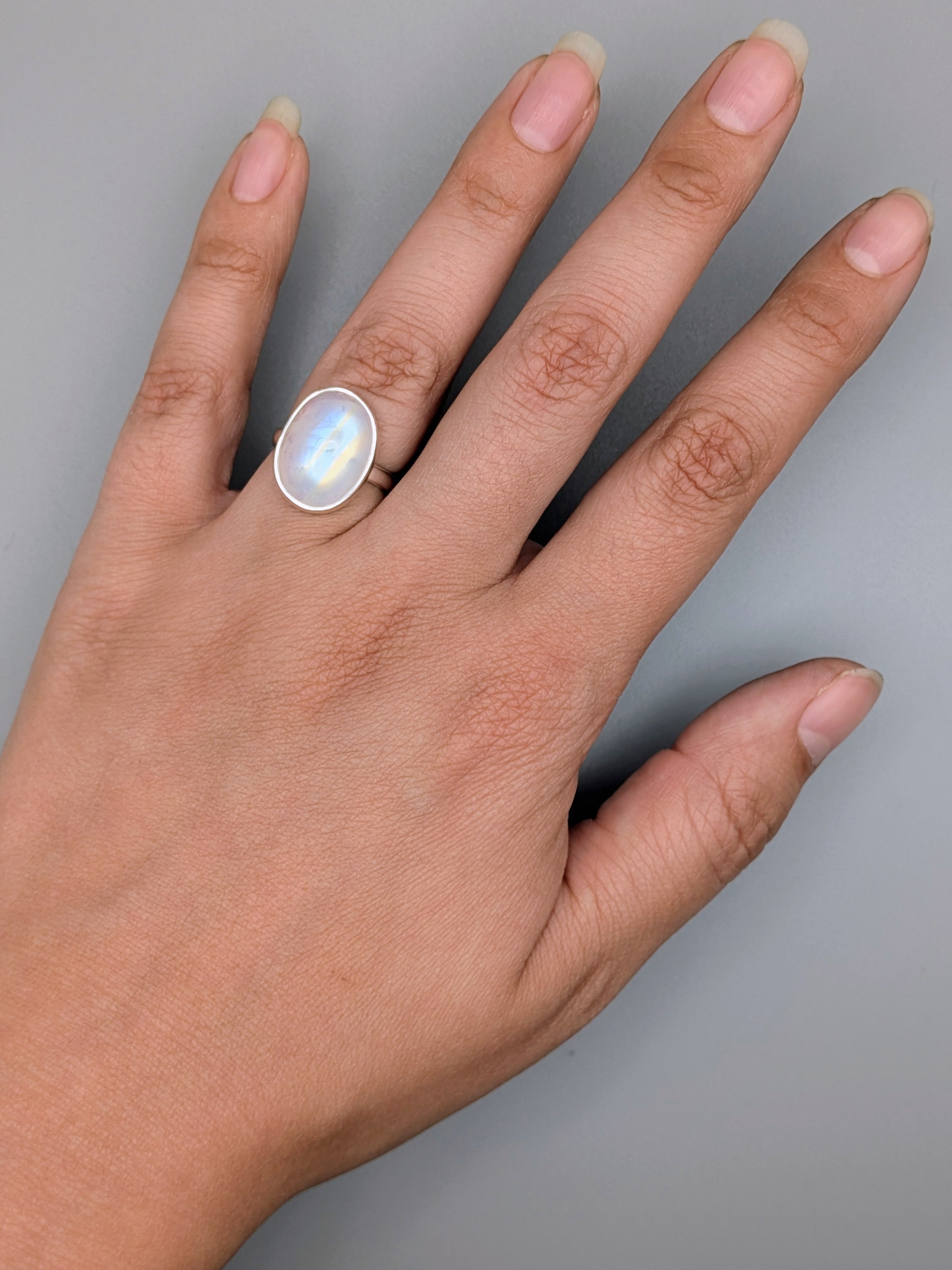 •RAINBOW MOONSTONE - OVAL• simple bezel silver ring (size 6)