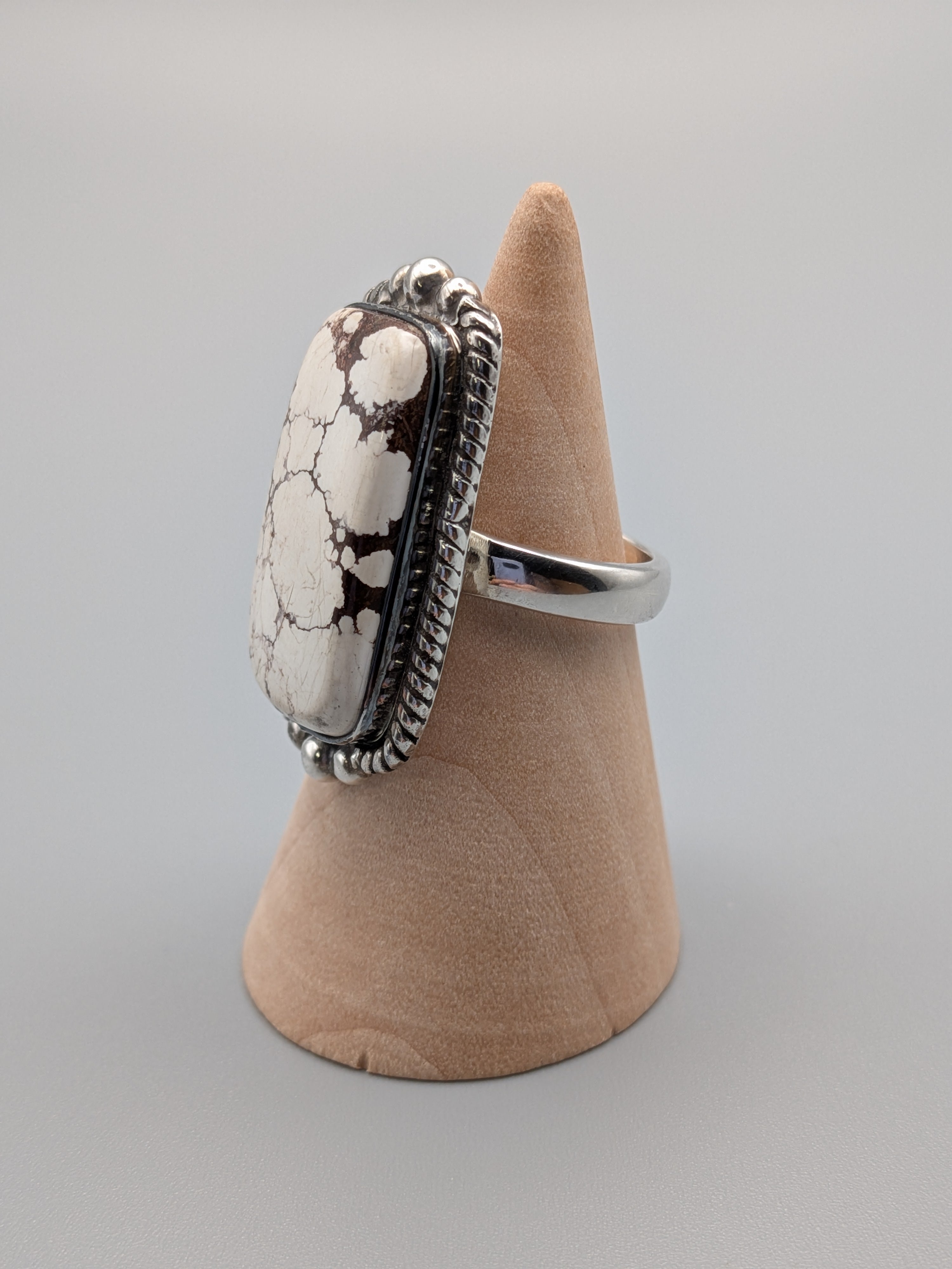 •HOWLITE - SOFT SQUARE• rope + dot bezel silver ring (size 5.75)