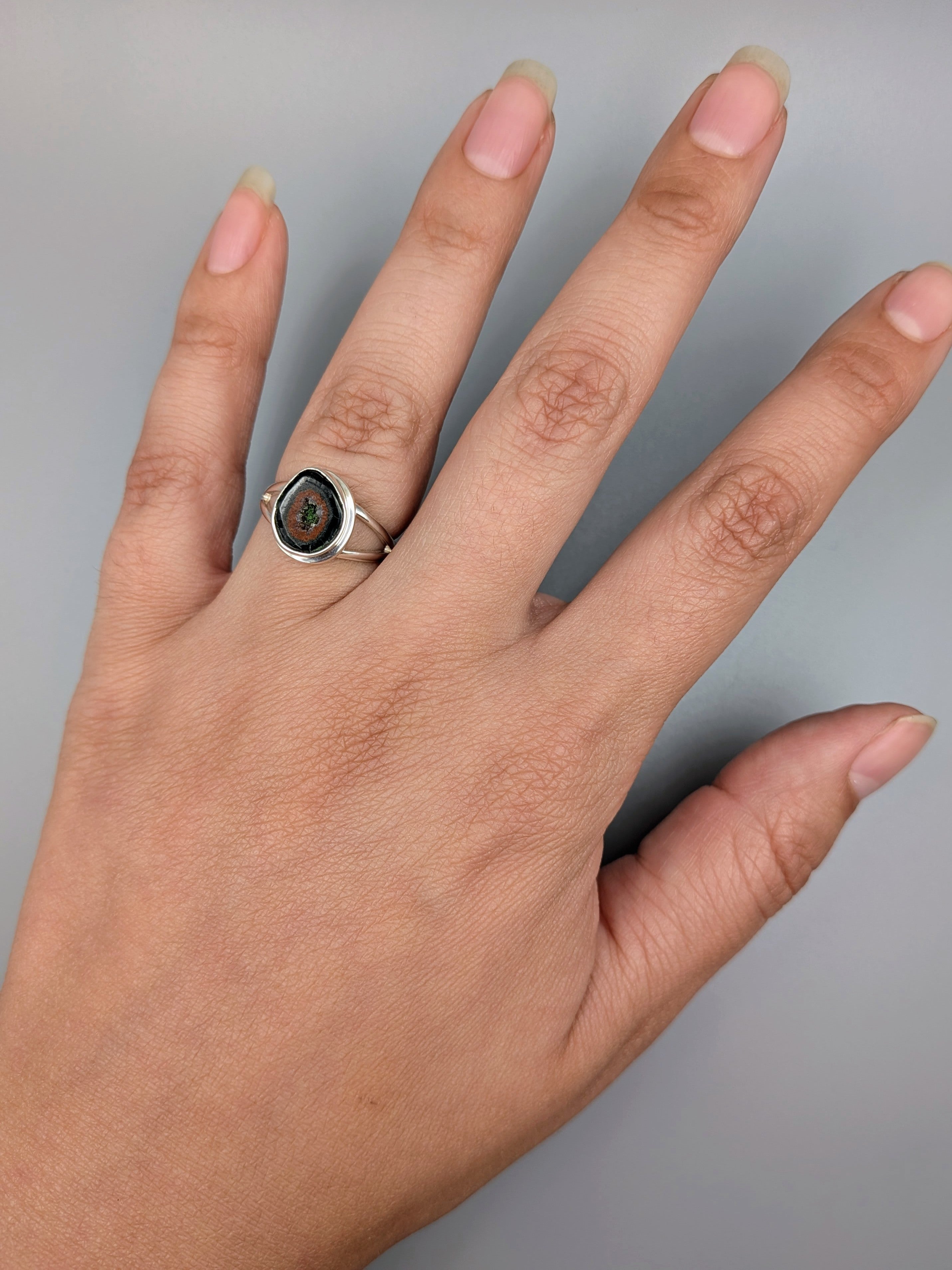•COCONUT DRUZY - FREEFORM - 2• split band silver ring (size 6)