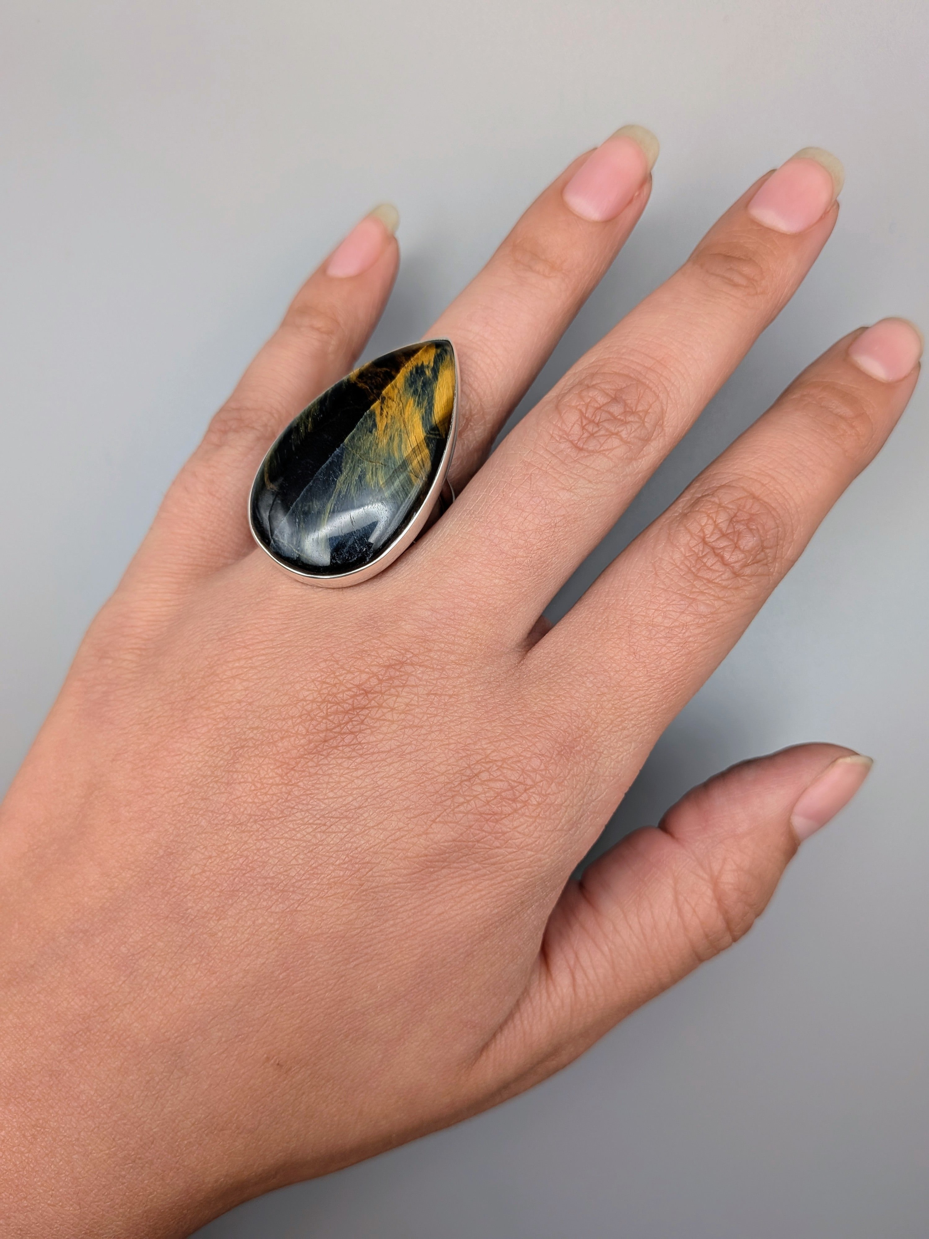•HAWK EYE - TEAR• split band silver ring (size 7)