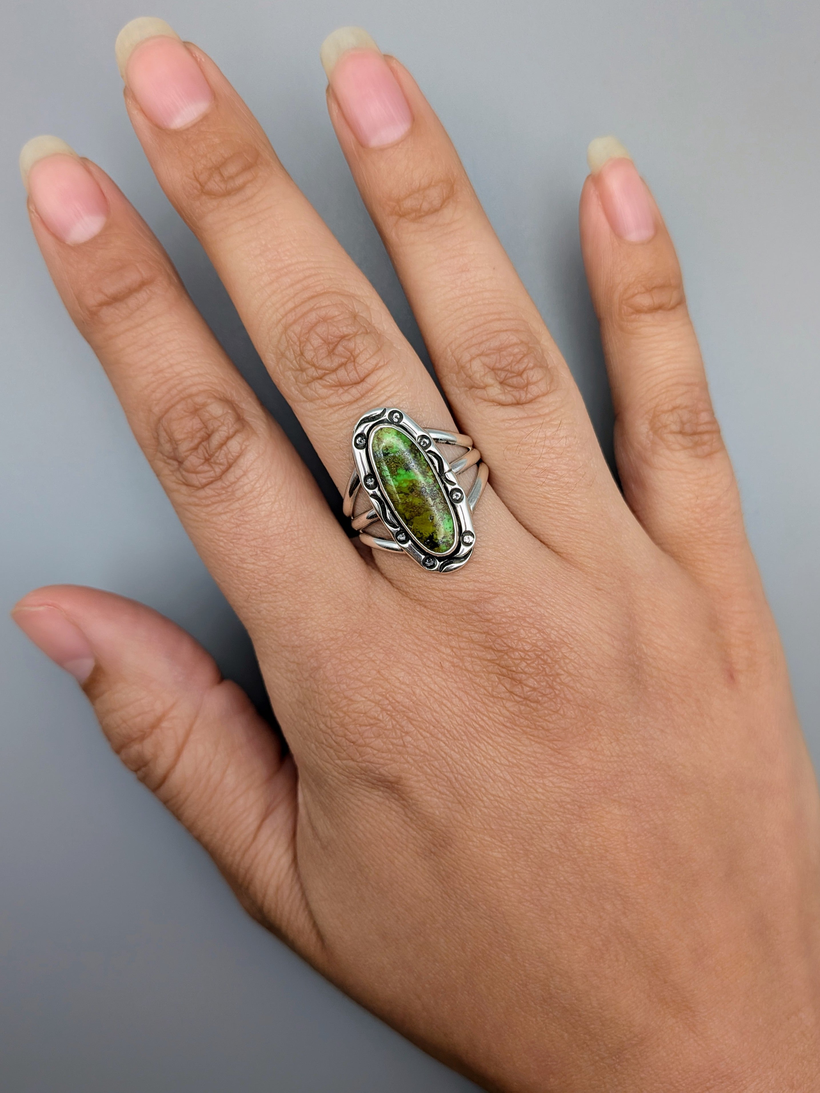 •GASPEITE - SMUDGE• Navajo silver ring (size 8.5)