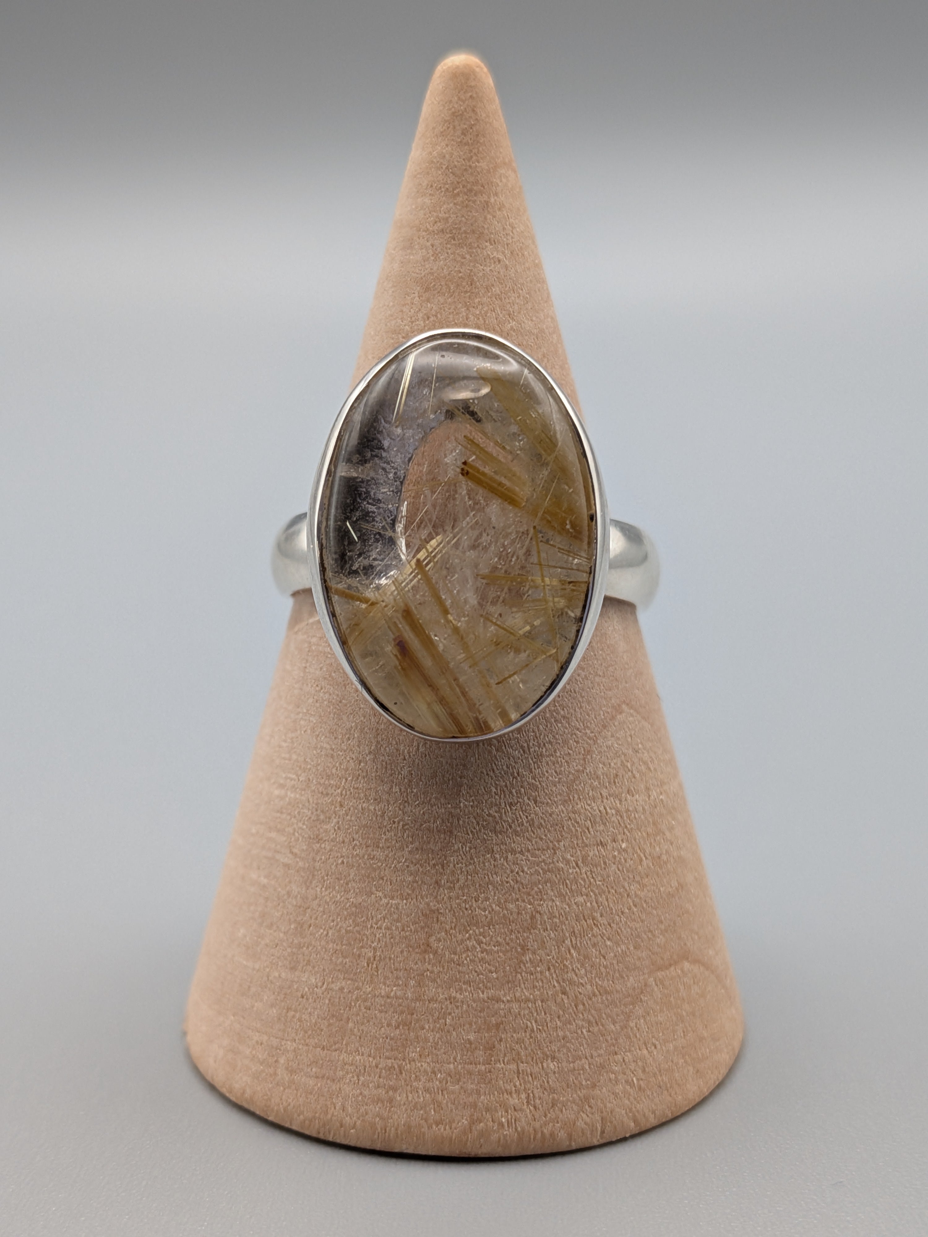 •RUTILATED QUARTZ - OVAL• simple bezel silver ring (size 8)