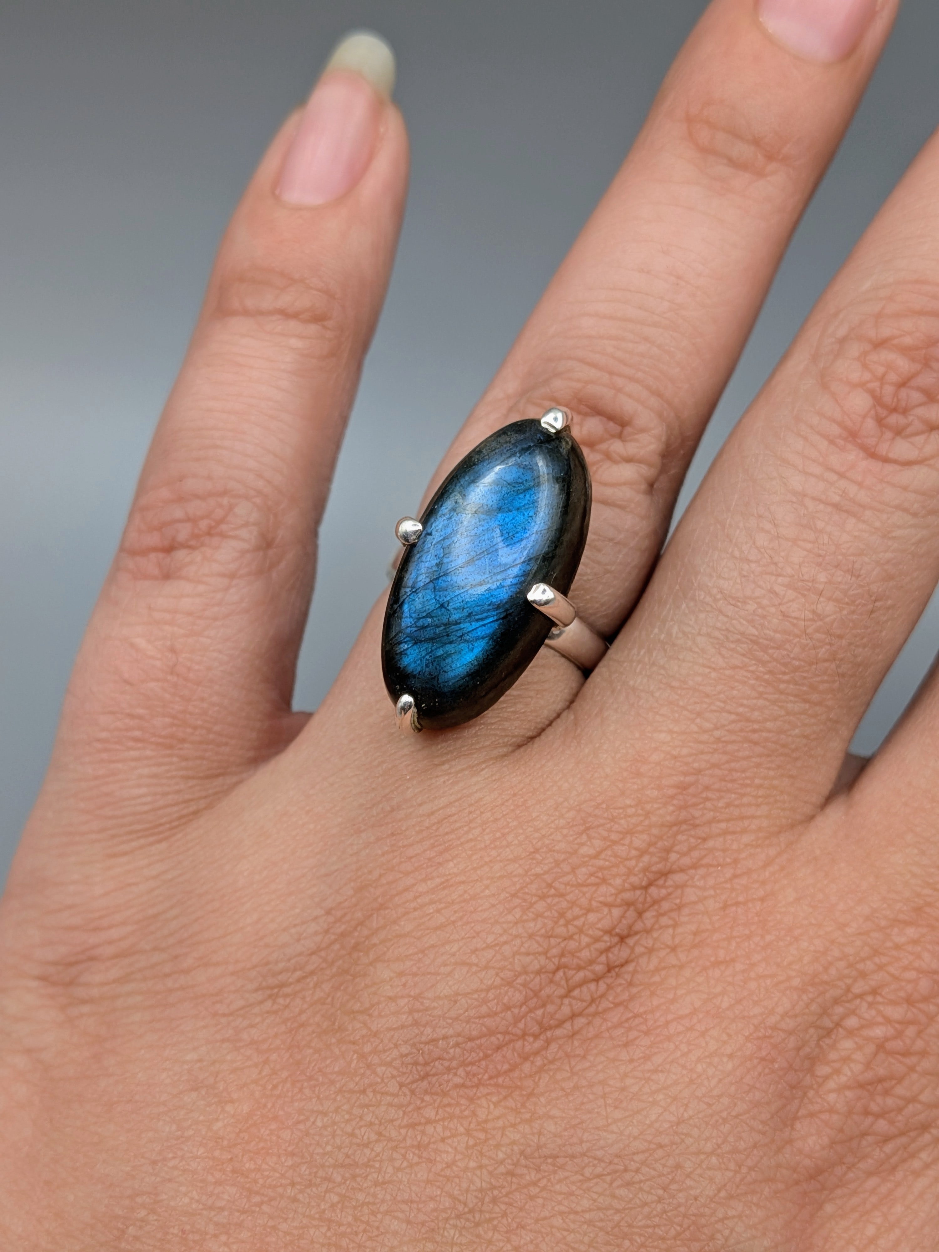 •LABRADORITE - MARQUISE• prong set silver ring (size 6.25)