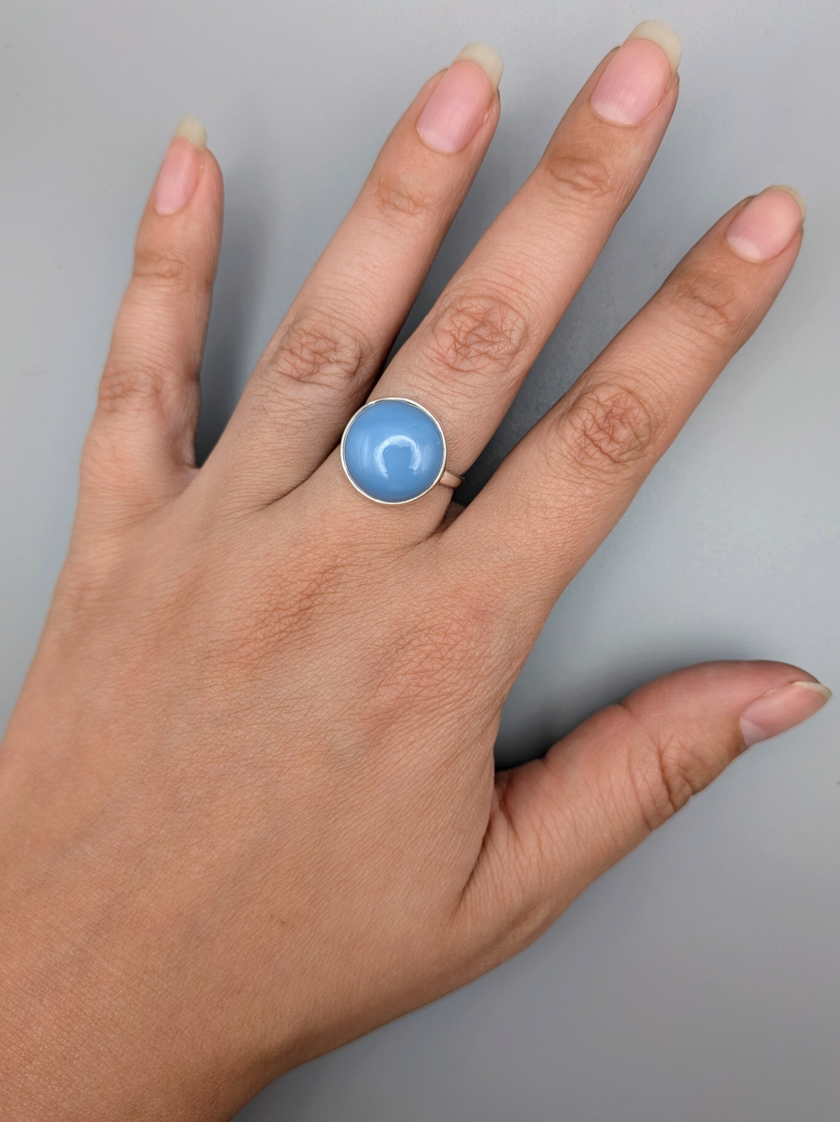 •OWYHEE BLUE OPAL - ROUND• simple band silver ring (size 8)