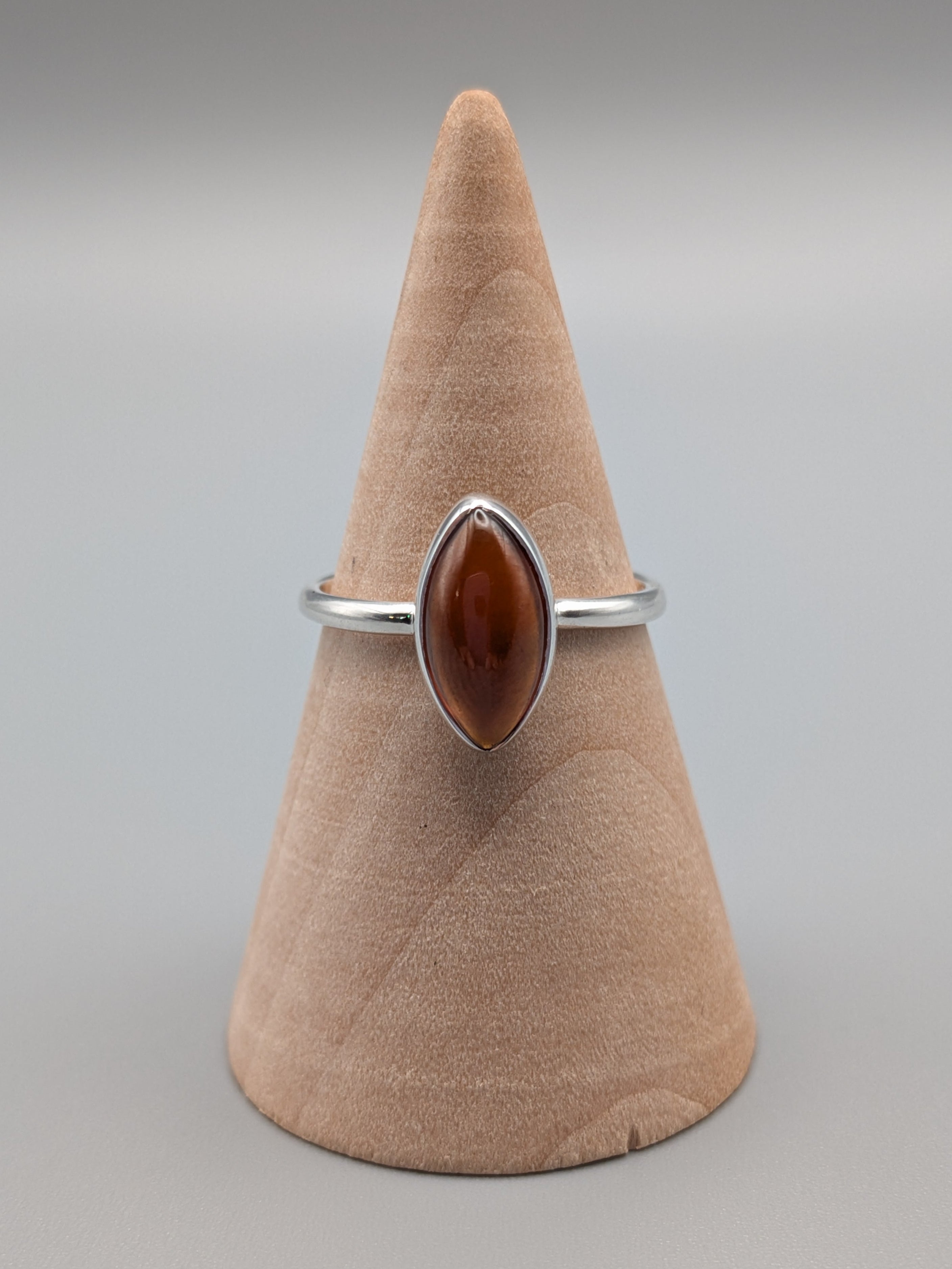 •HESSONITE GARNET - LIL' EYE• simple bezel silver ring (various sizes)