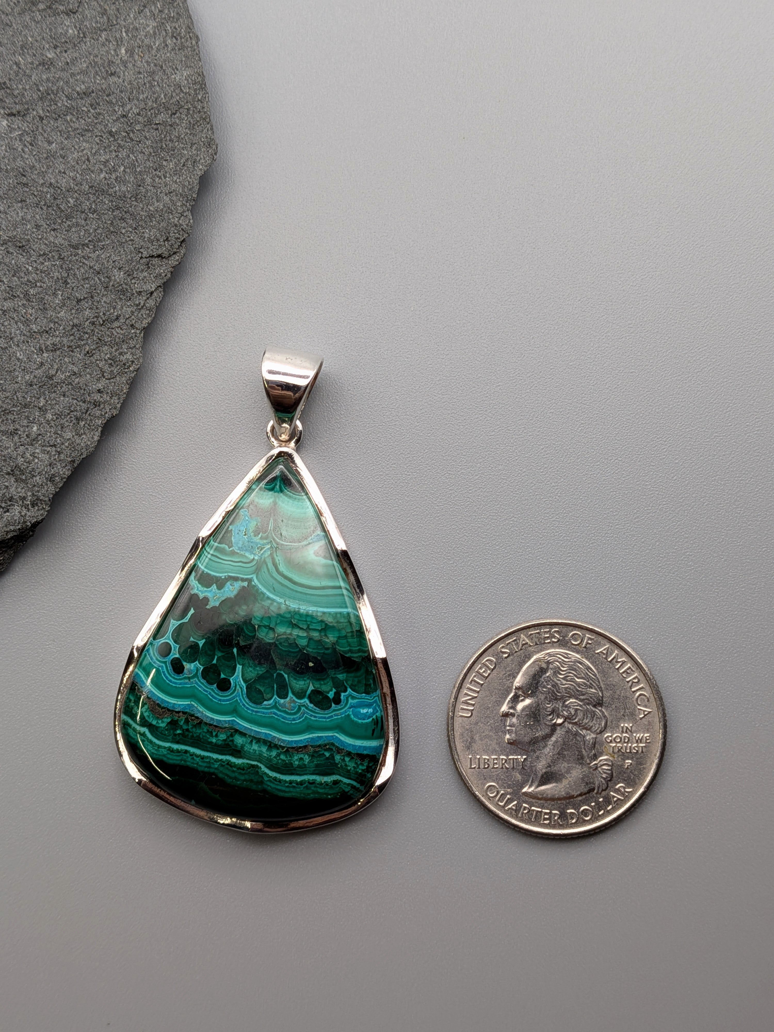 •MALACHITE - TEARDROP - SCALLOPED• sterling silver pendant