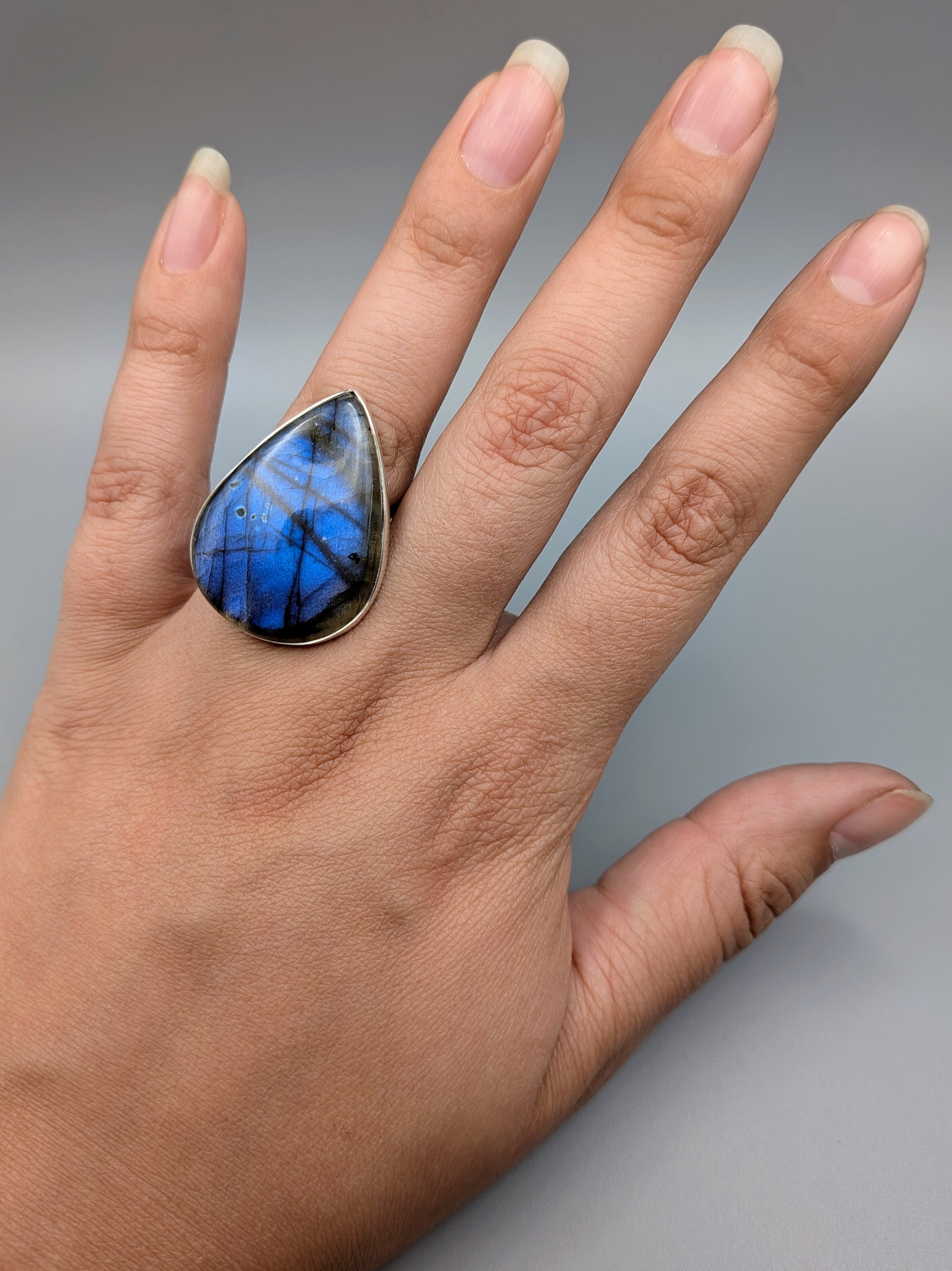 •LABRADORITE - LARGE TEAR• split band silver ring (size 6.25)