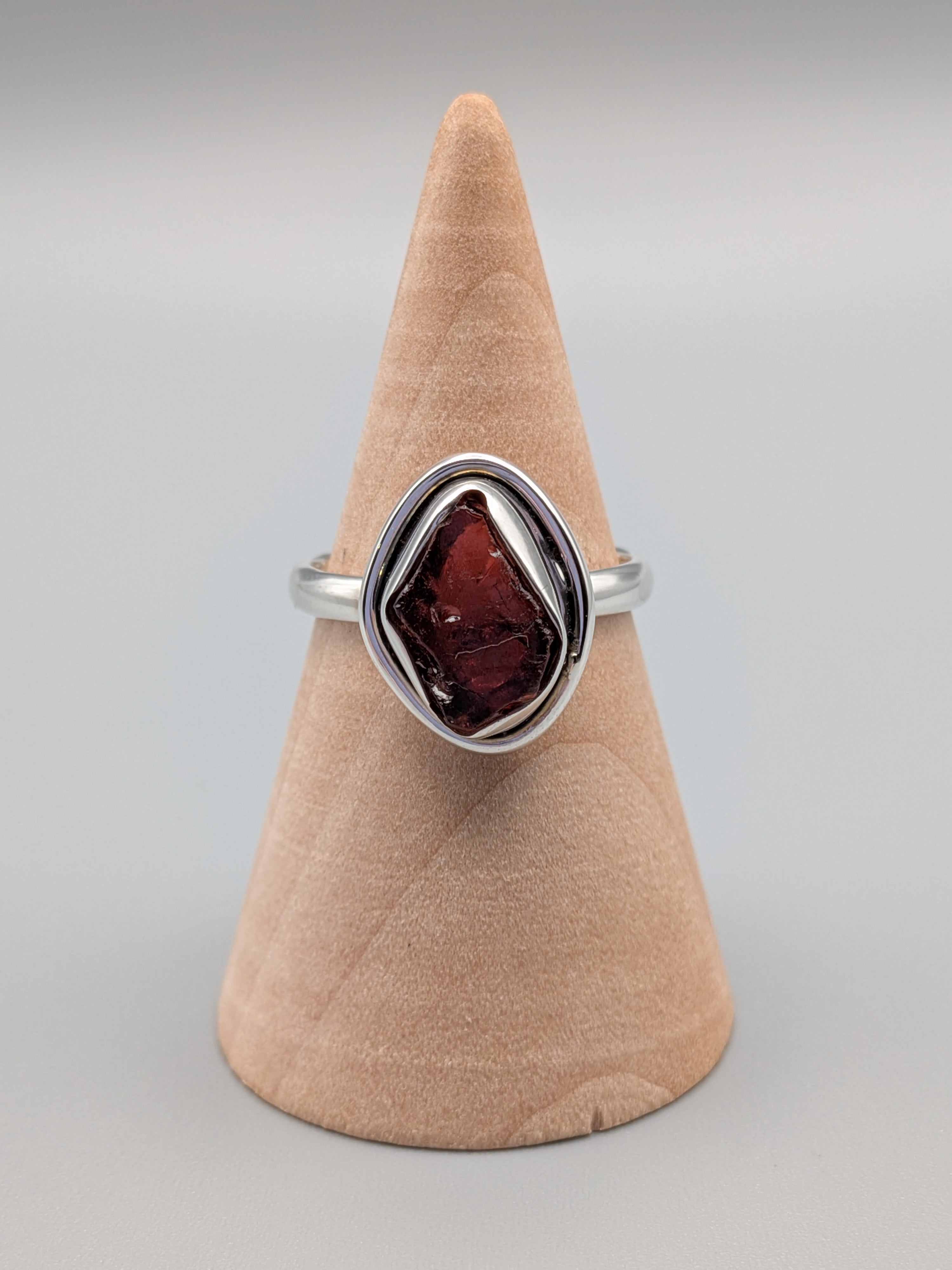 •GARNET - FREEFORM• double bezel silver ring (size 7)