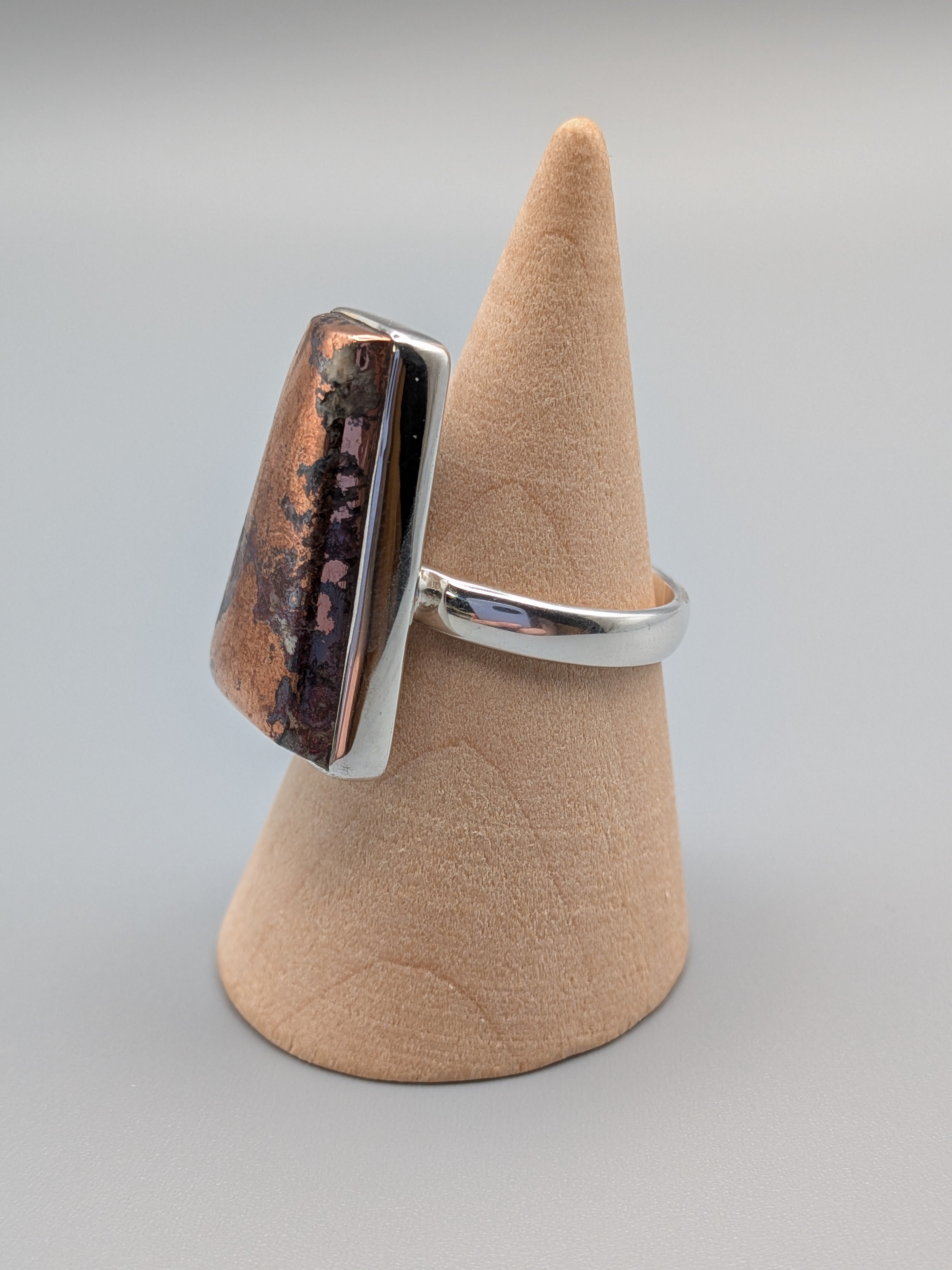 •COPPER IN MATRIX - PORTAL• simple bezel silver ring (size 8)