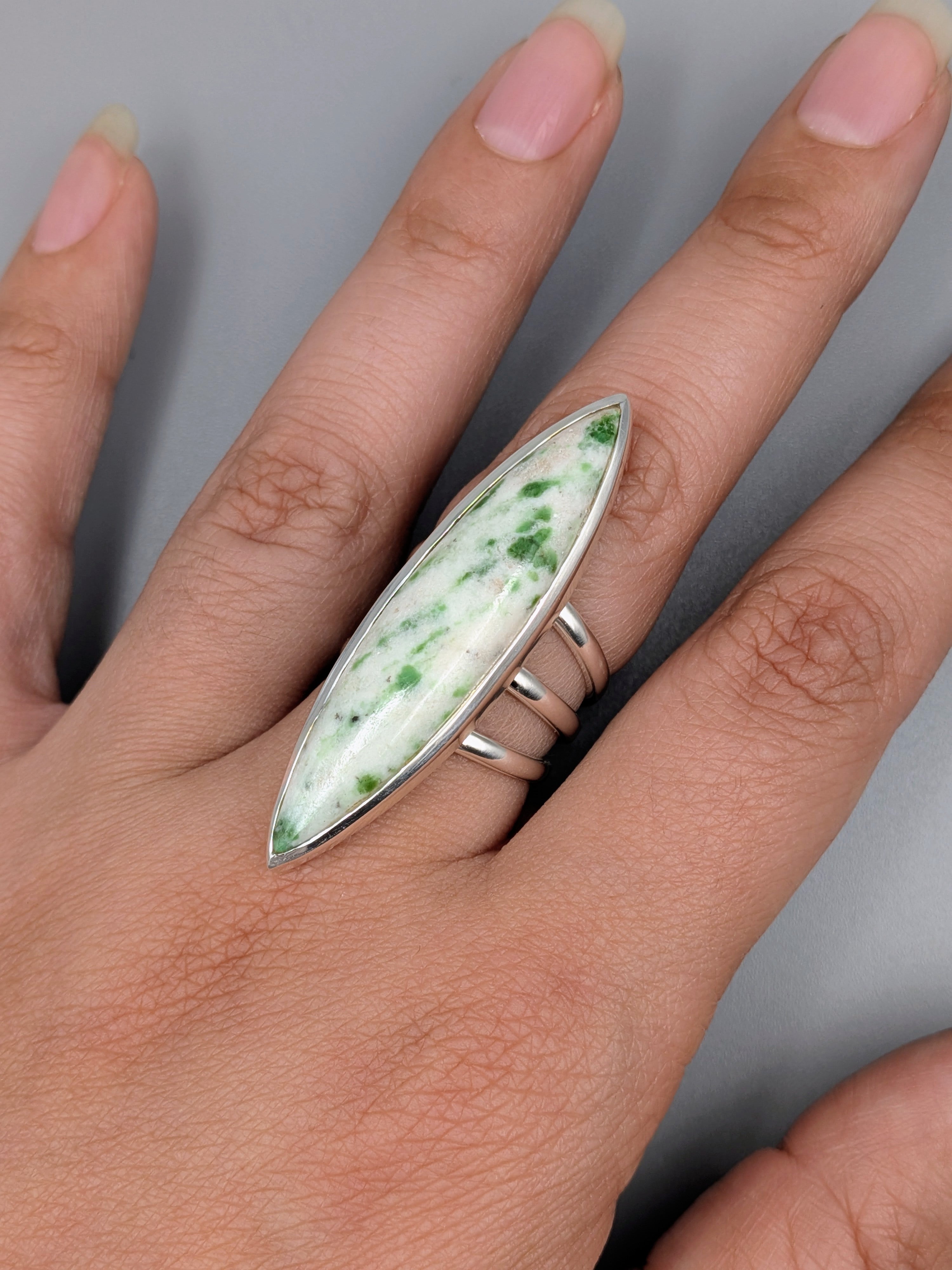 •SAUSSURITE - DEEP MARQUISE• split band silver ring (size 7.75)