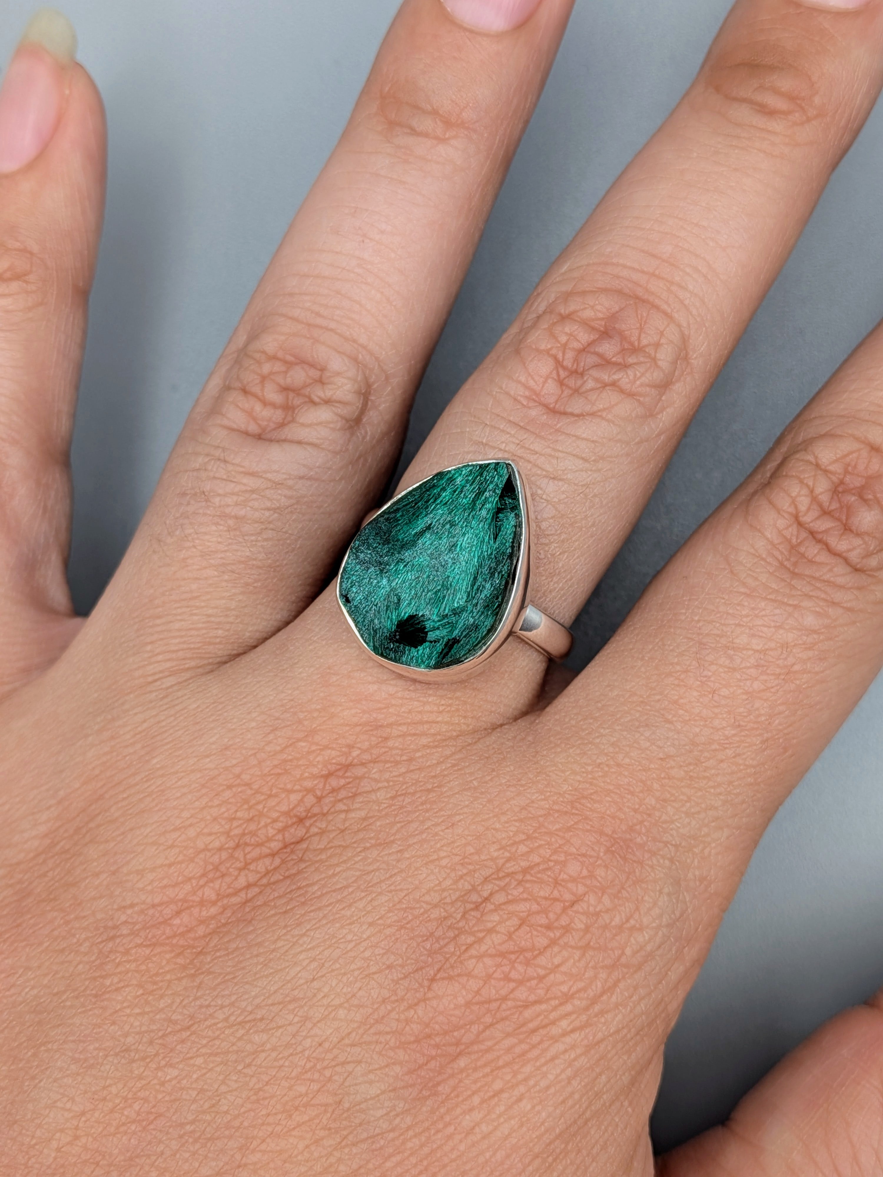 •FIBROUS MALACHITE - TEAR• simple bezel silver ring (various sizes)