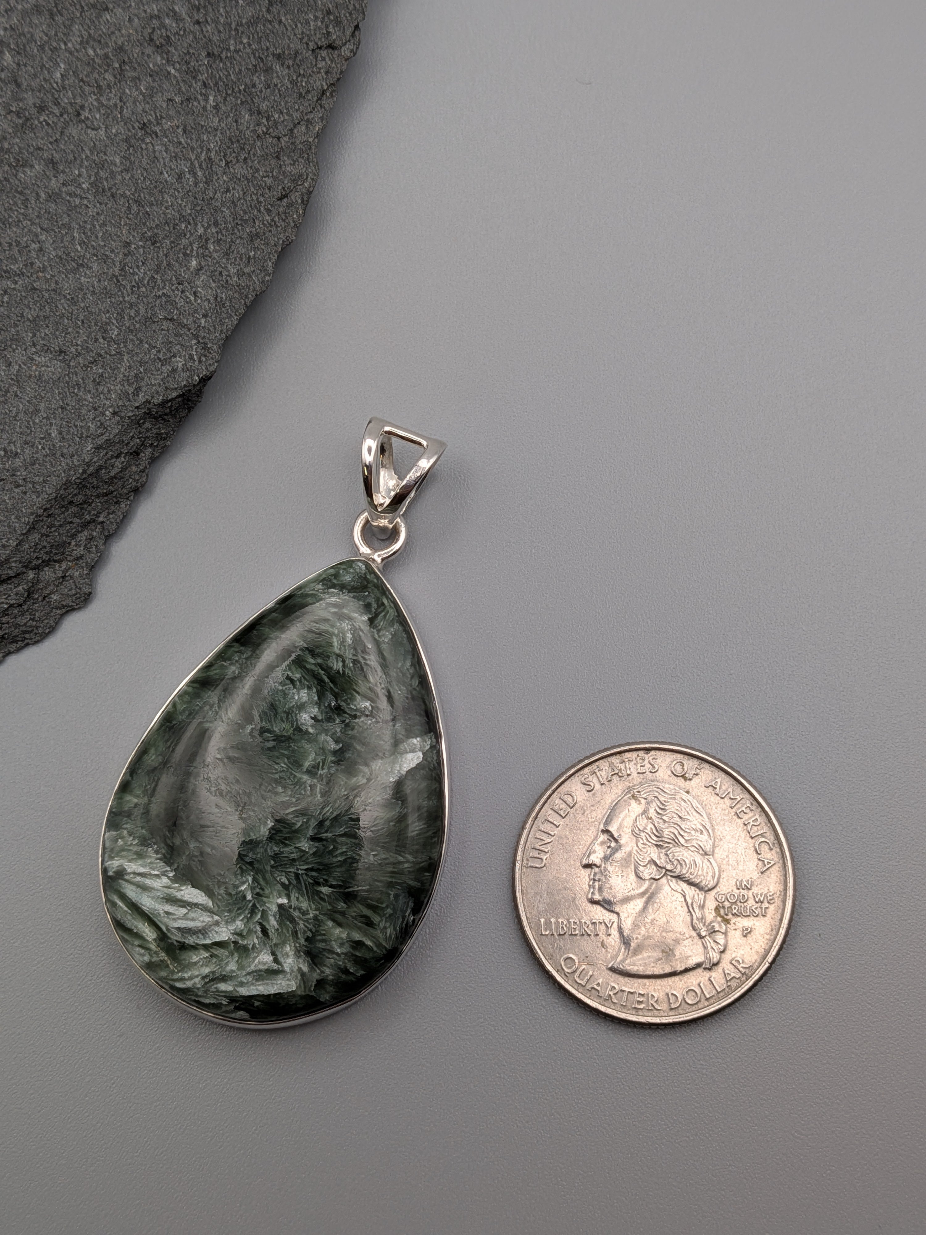 •SERAPHINITE TEARDROP• sterling silver pendant