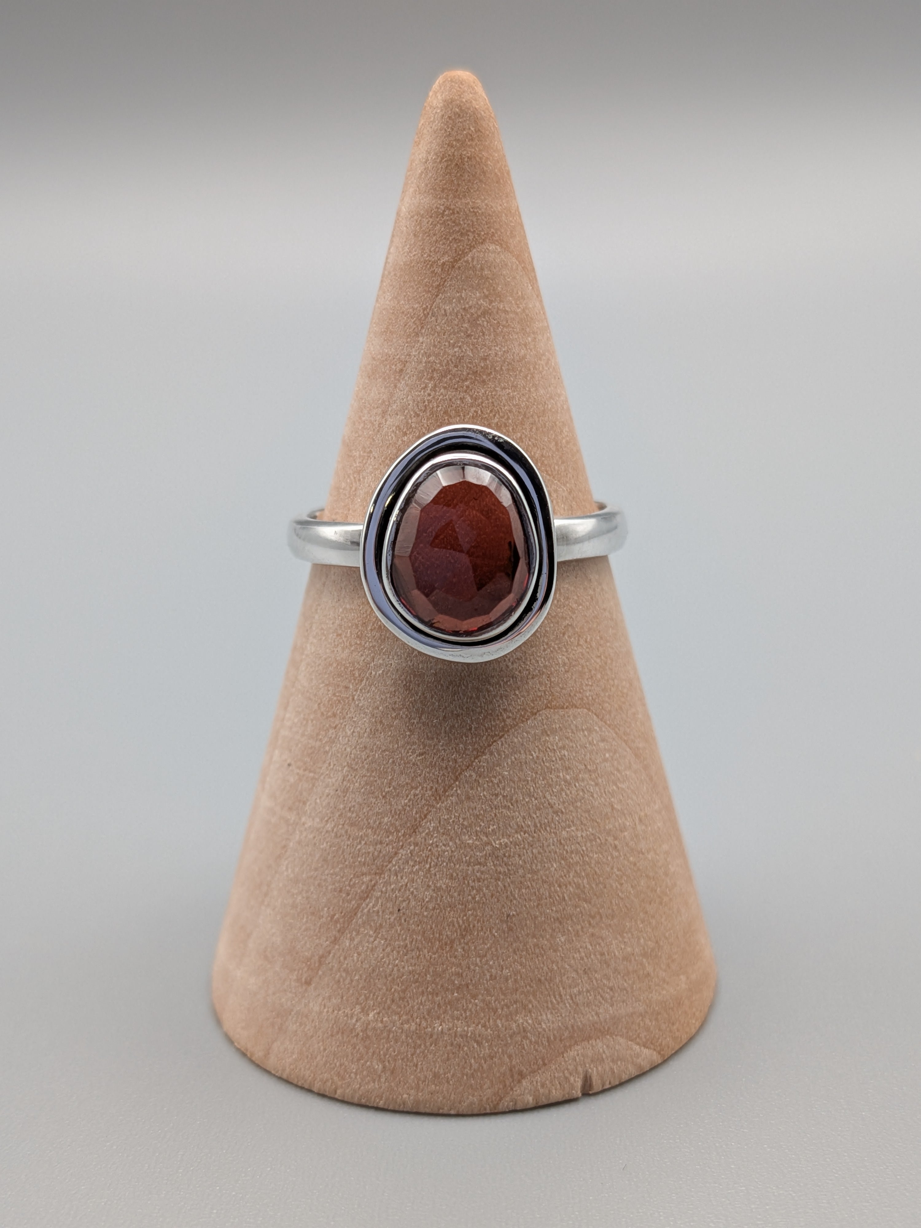 •GARNET - FREEFORM• double bezel silver ring (various sizes)