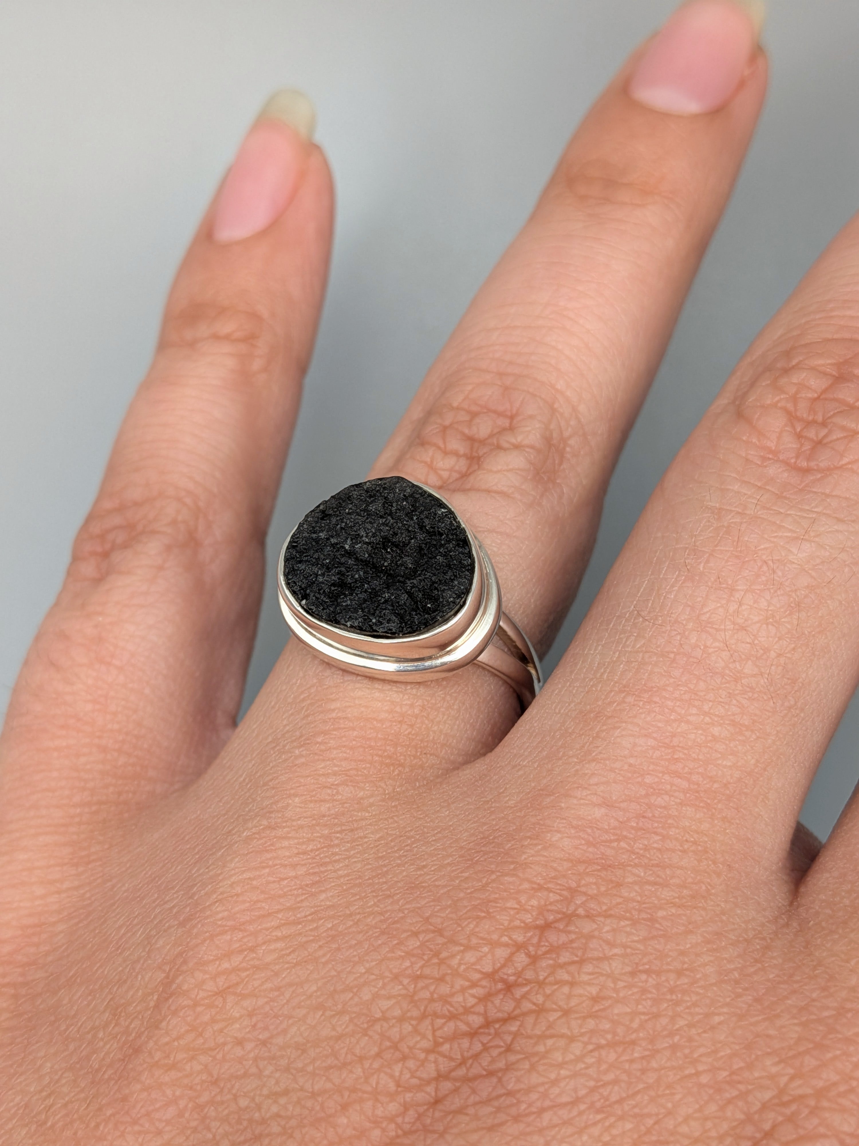 •AGNI MANITITE - WIDE TEAR• split band silver ring (size 6.75)