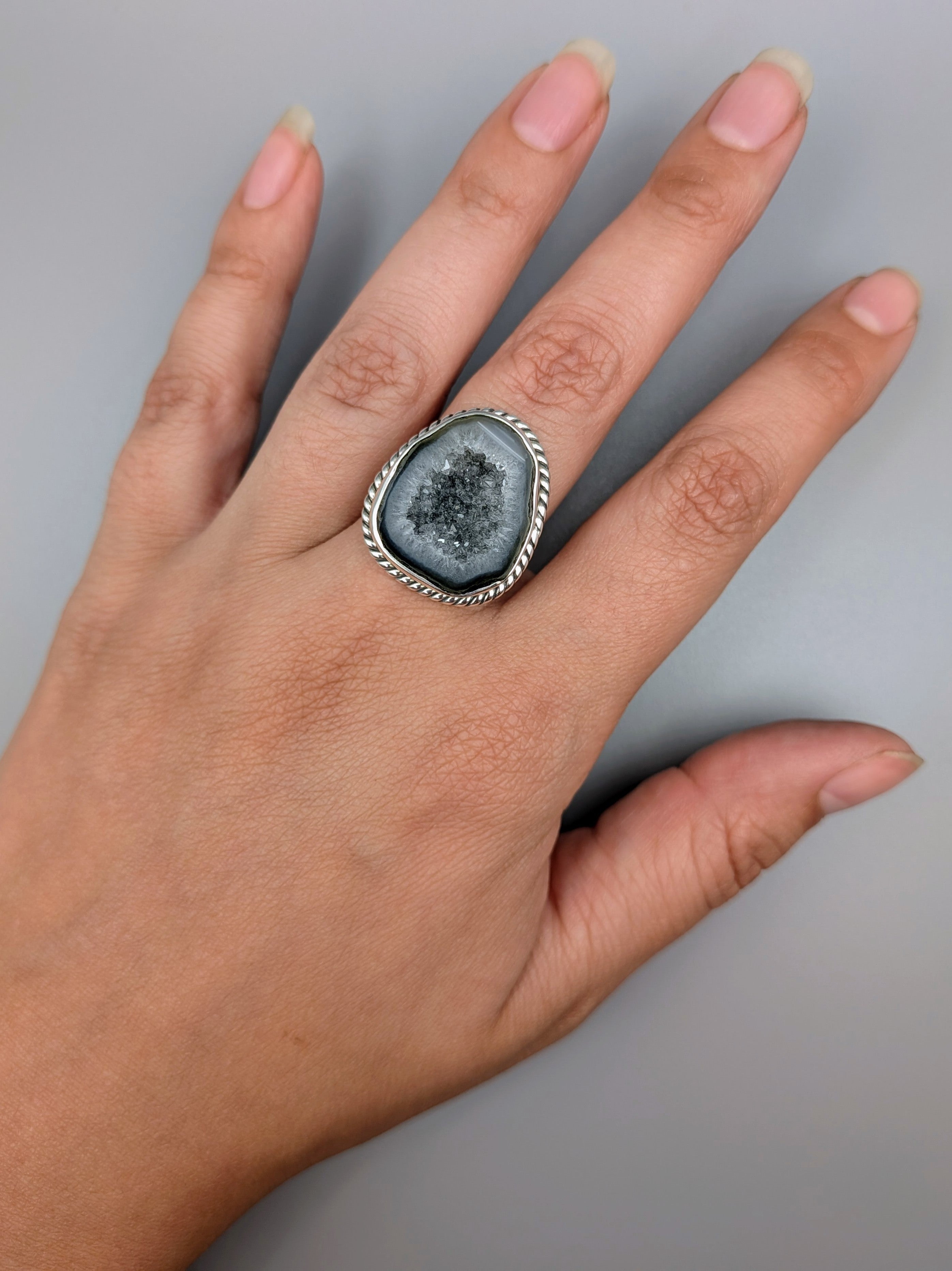 •COCONUT DRUZY - FREEFORM• roped bezel silver ring (size 8.75)