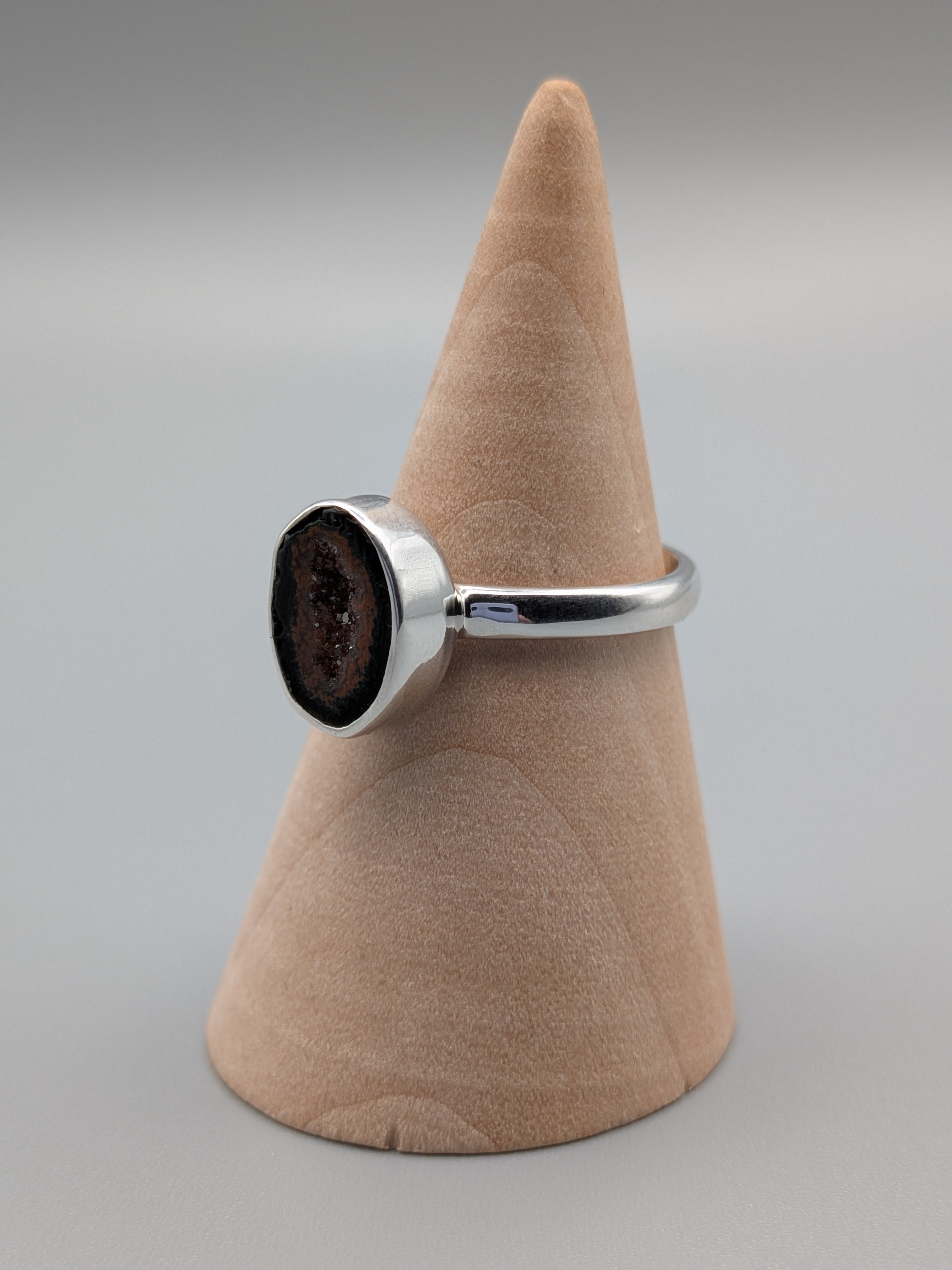 •COCONUT DRUZY - OVAL• simple bezel silver ring (size 7)