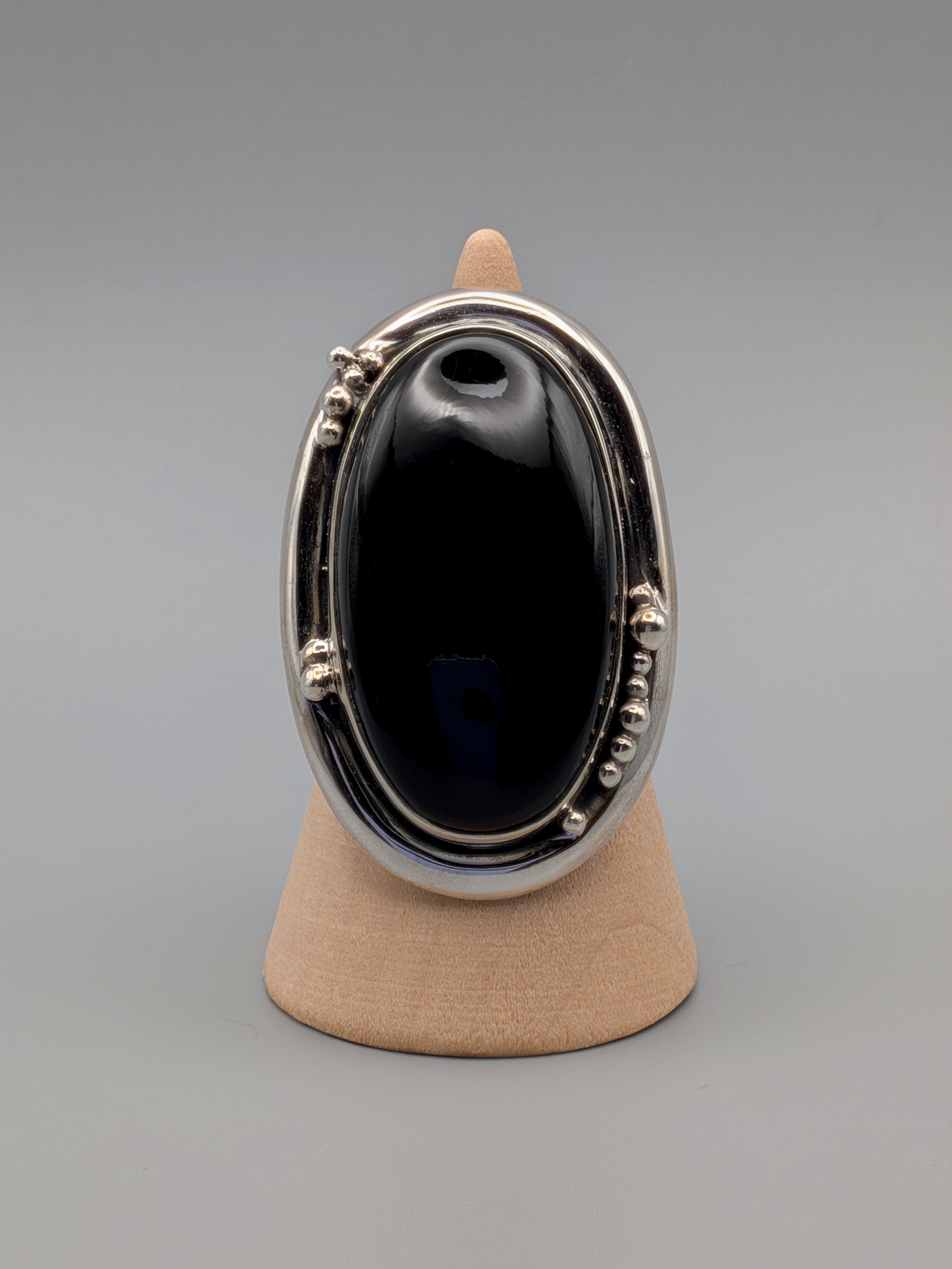 •ONYX - OVAL• dotted bezel silver ring (various sizes)