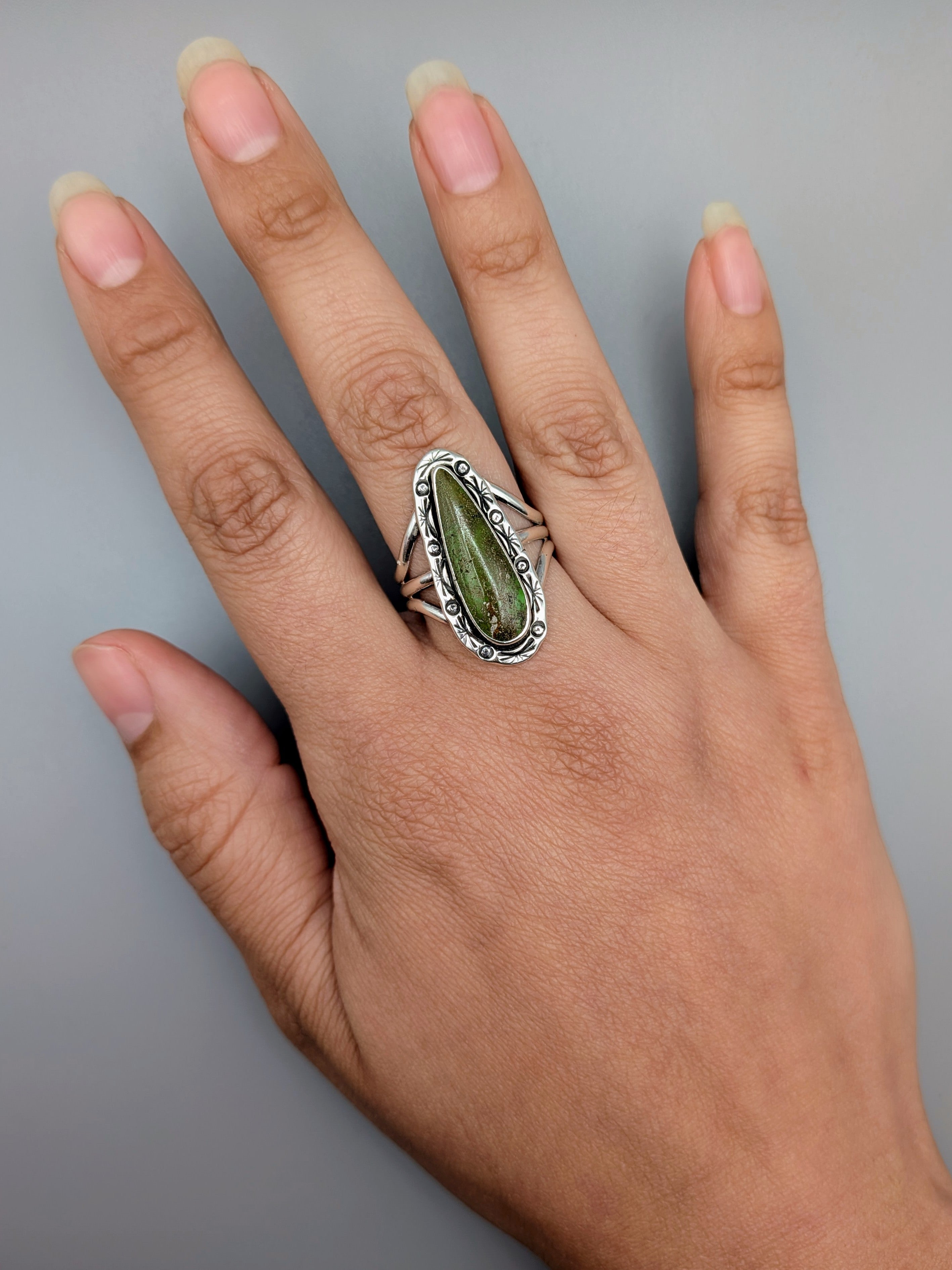 •GASPEITE - SHÁ• Navajo silver ring (size 10)