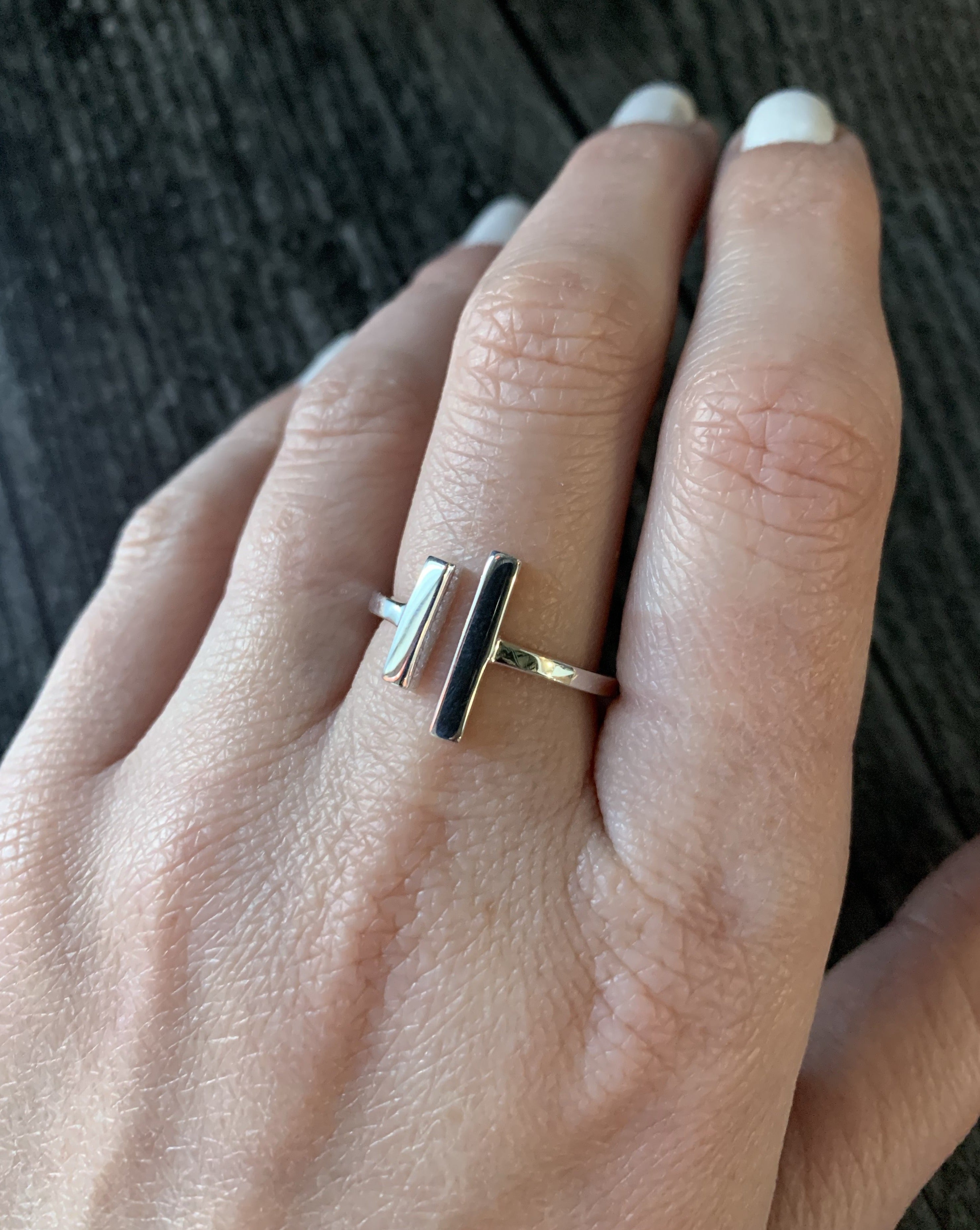•FINDING BALANCE• uneven bars adjustable silver ring